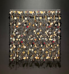 Trinkety Zenith, John Garrett, 2022, Instalación colgante, Técnica mixta