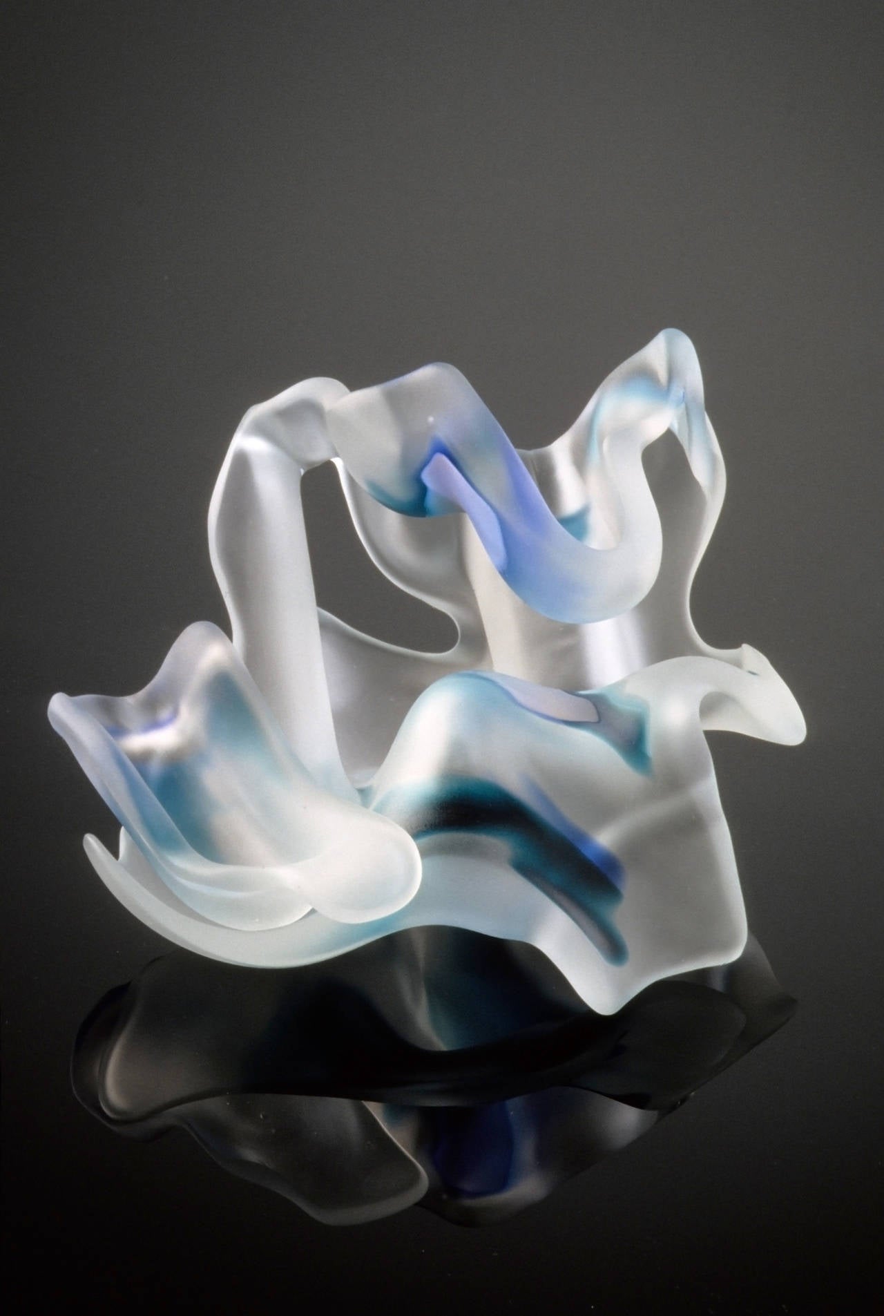 Marvin Lipofsky Abstract Sculpture - Contemporary Blown and Sculpted Glass Sculpture, Smooth Surface, Organic Form