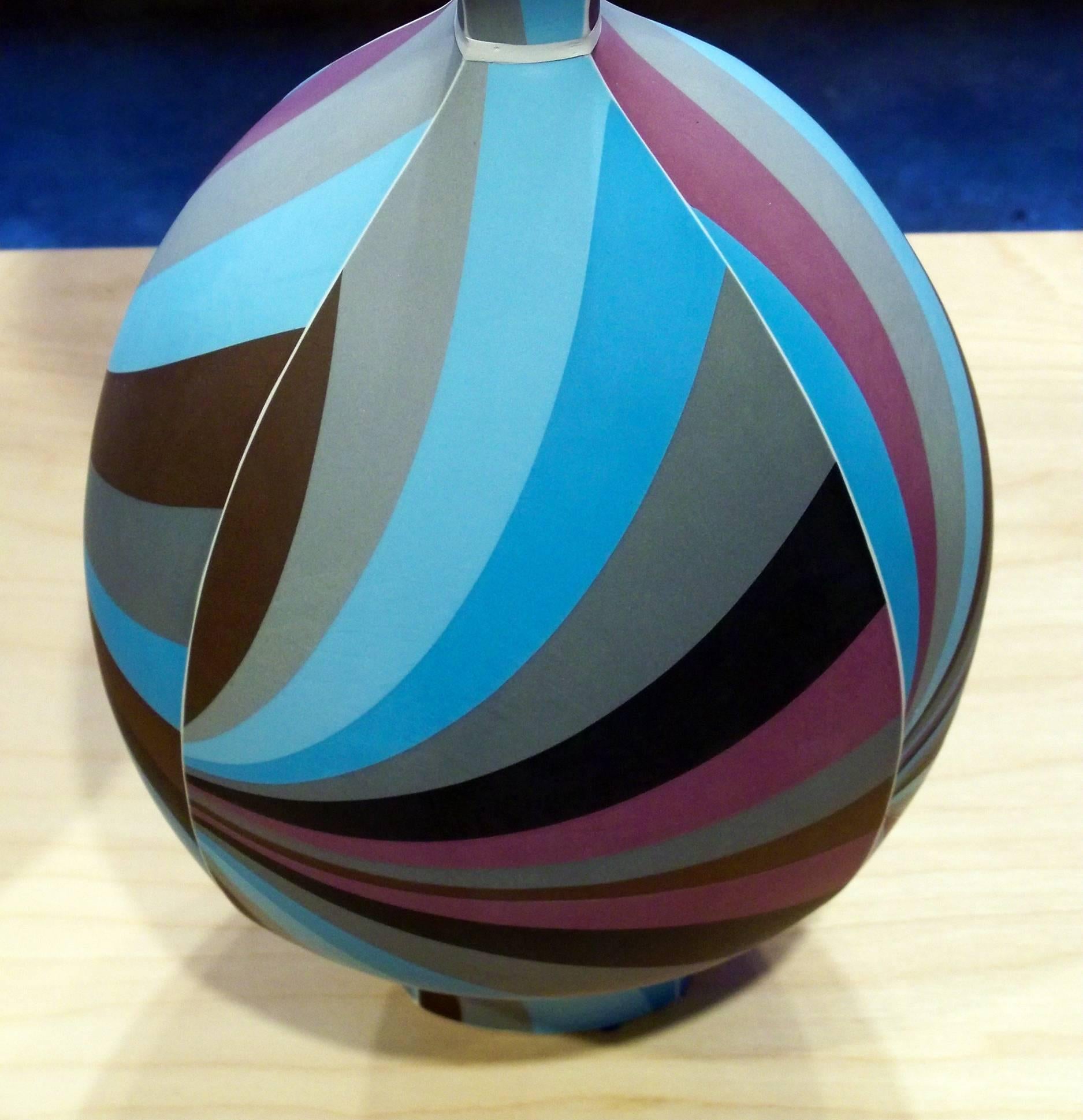 Enclosed Vase Form #2 2