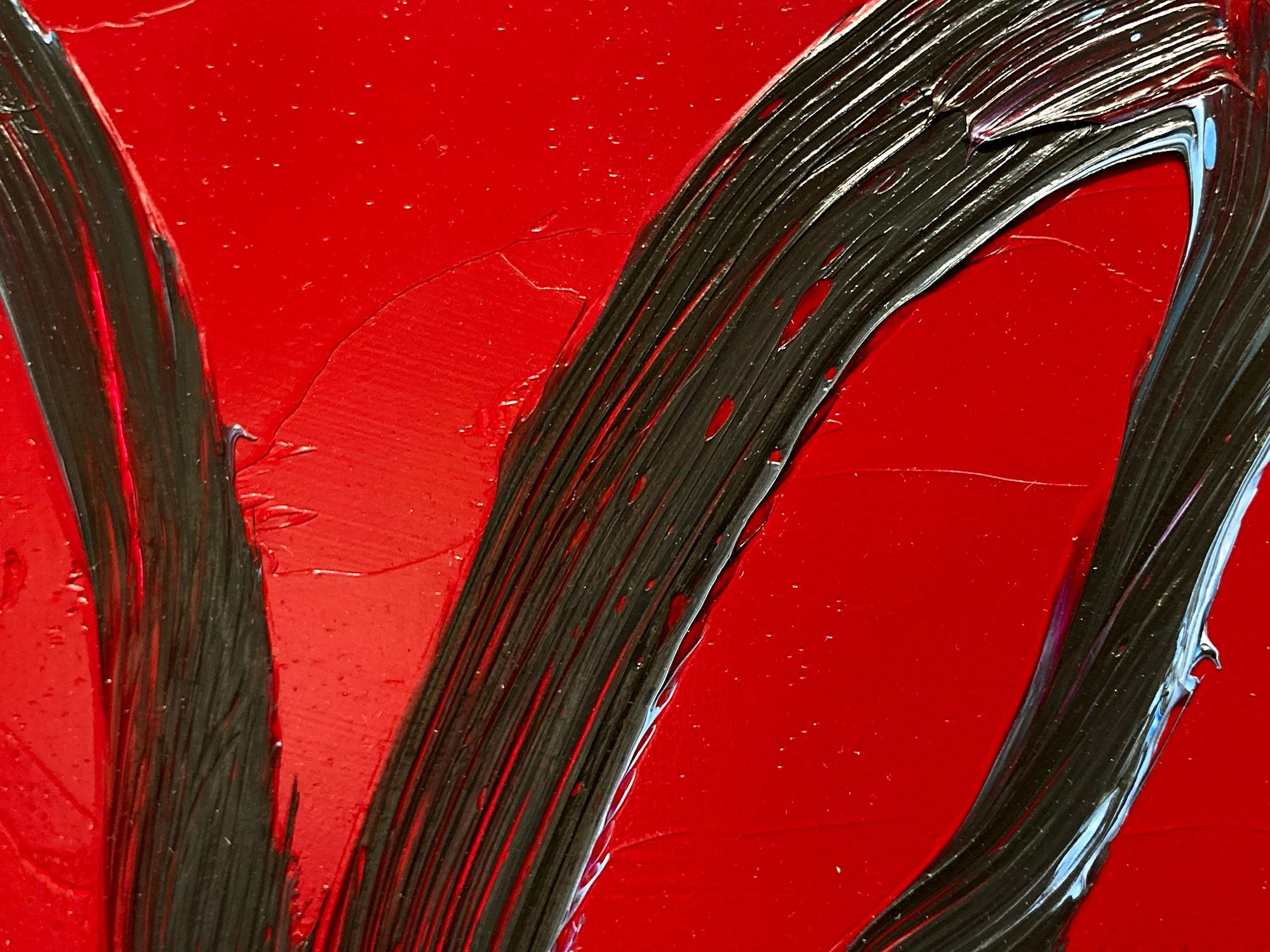 Una maravillosa composición de uno de los temas más icónicos de Slonem, los conejitos. Esta pieza representa una figura gestual de un conejito negro sobre un fondo rojo escarlata con un uso espeso de la pintura. Está alojada en un maravilloso marco