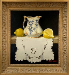"Grindley Rose Creamer, Limoni e Madeira" - Natura morta, dipinto a olio incorniciato