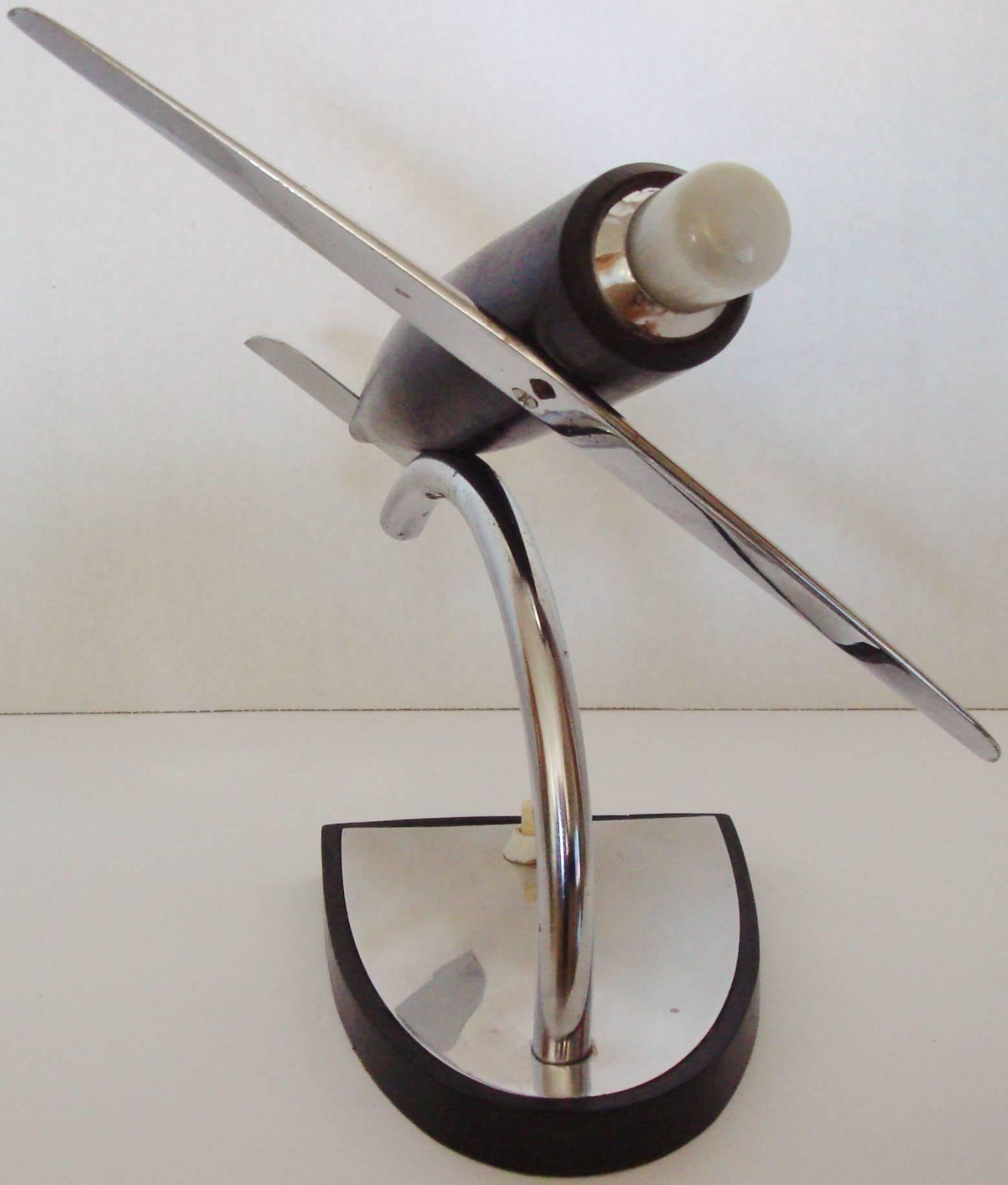 German Art Deco Chrome, Ebonized Wood and Bakelite Stylized Airplane Accent Lamp In Good Condition For Sale In Port Hope, ON