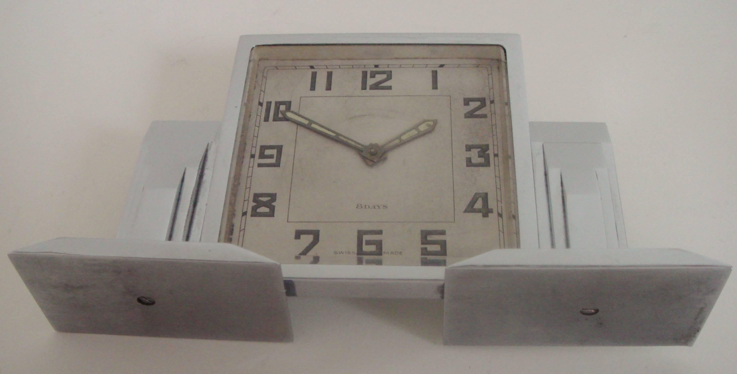 Mid-20th Century High End Swiss Art Deco Chrome-Plated Architectural Mechanical 8-Day Desk Clock