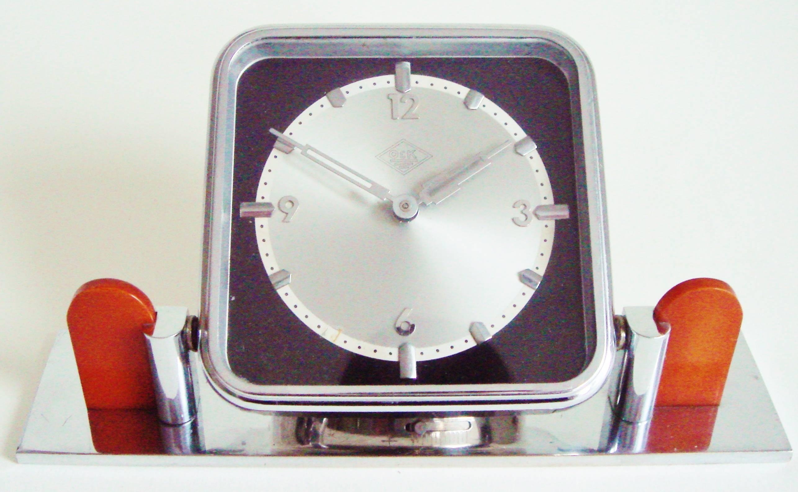German Art Deco Chrome and Bakelite O&K Presentation Mechanical Table Clock In Excellent Condition For Sale In Port Hope, ON
