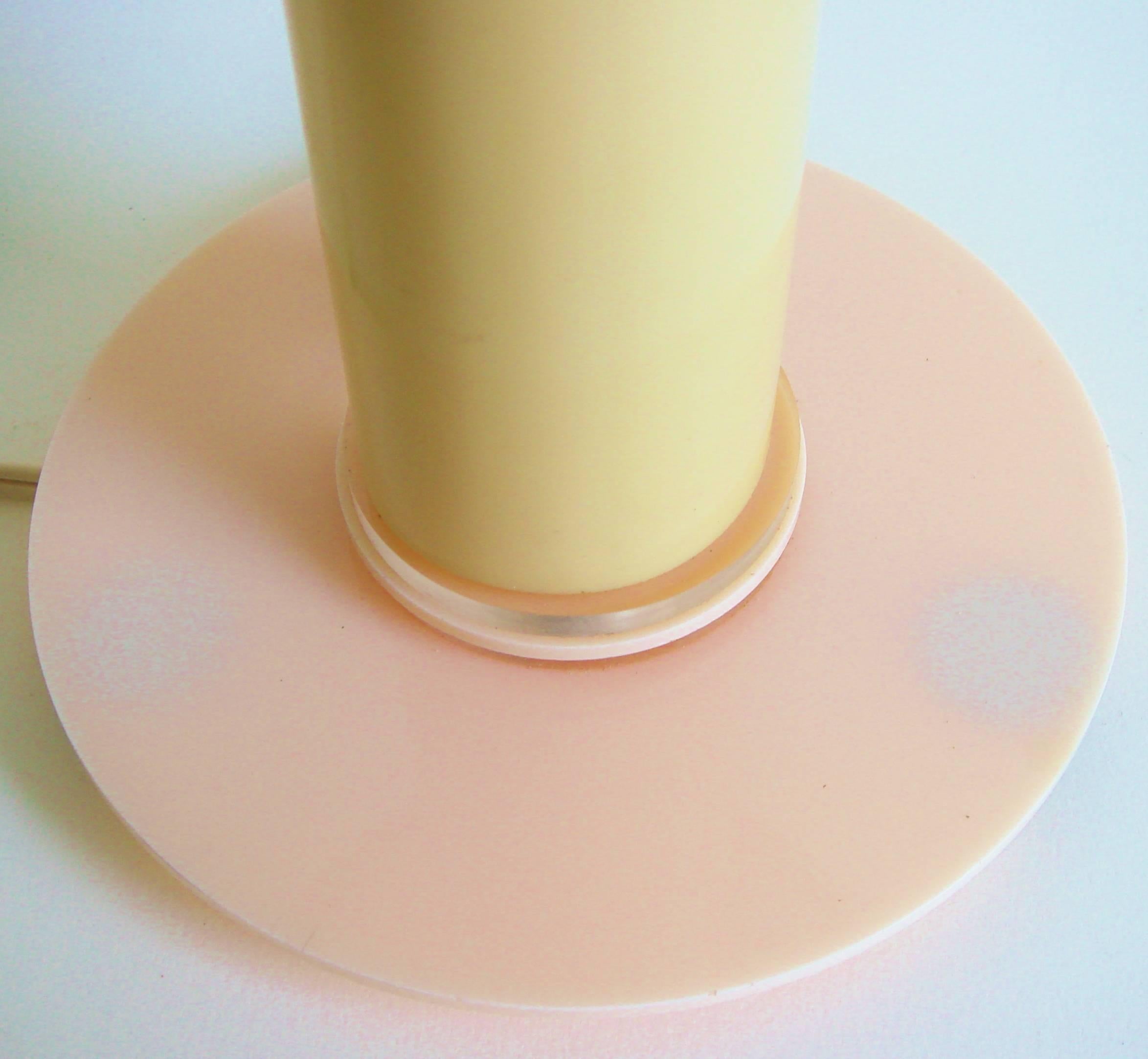 French Art Deco Polychrome Pastel Lucite Table Lamp with Fiberglass Shade For Sale 2