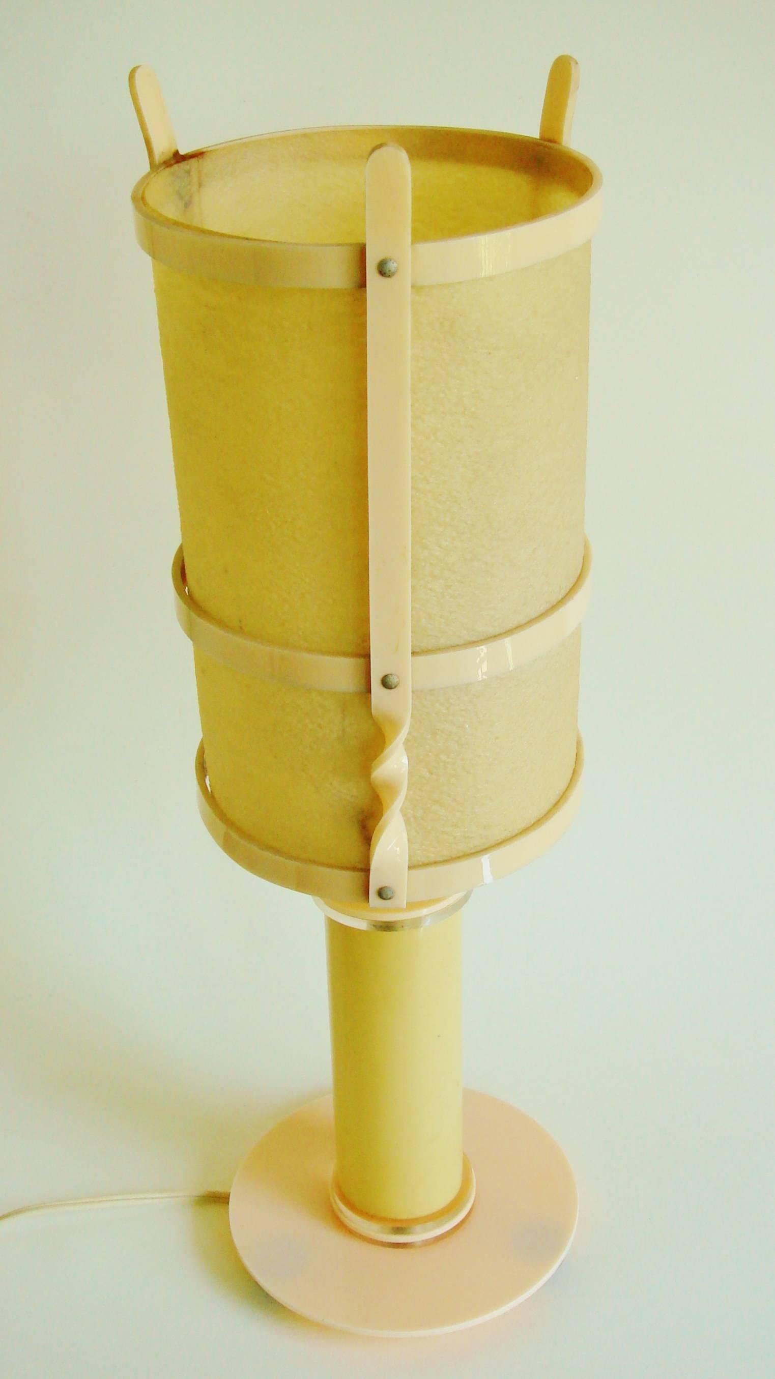 French Art Deco Polychrome Pastel Lucite Table Lamp with Fiberglass Shade For Sale 4
