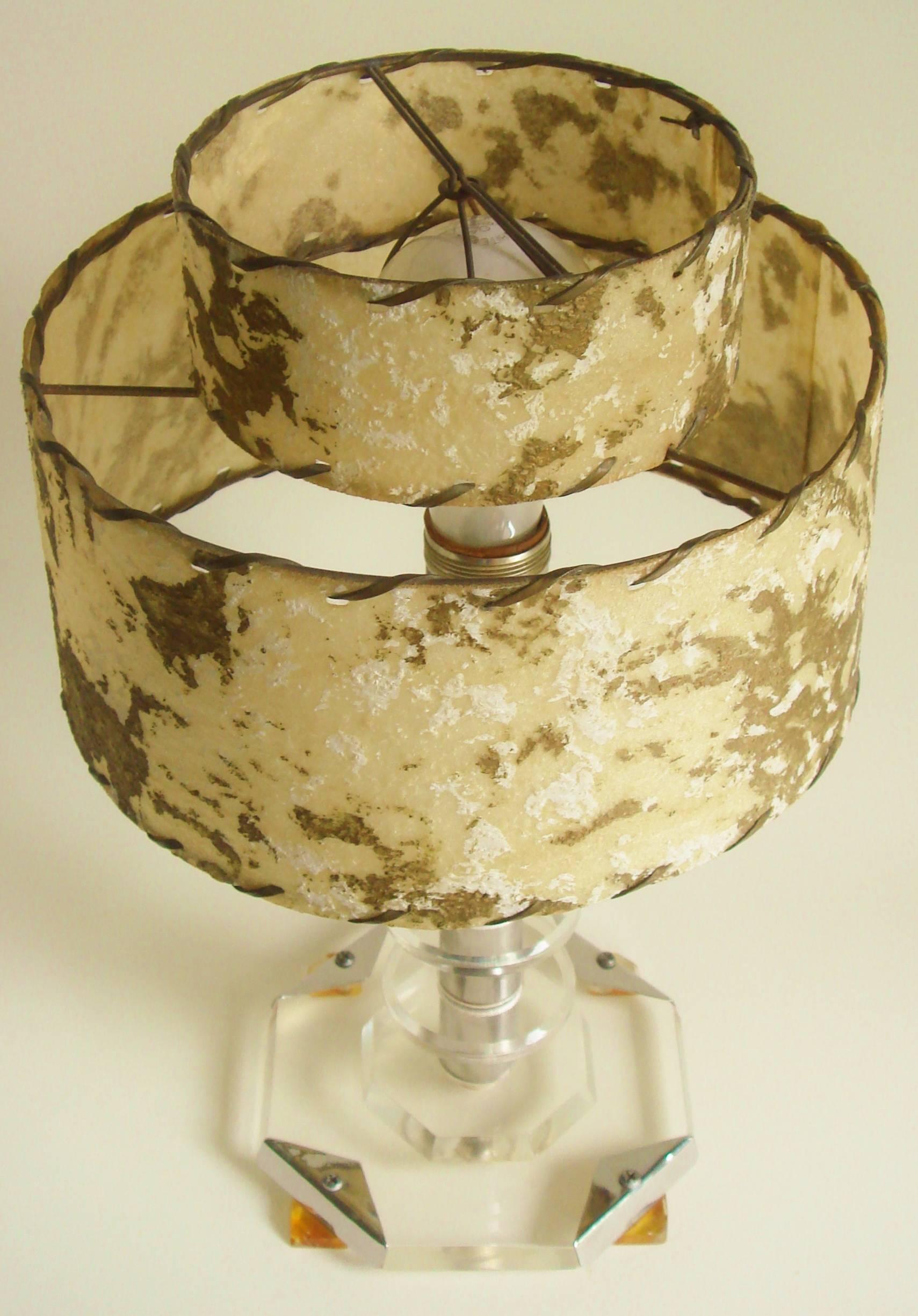 Canadian Late Art Deco Lucite and Chrome Table Lamp with Fiberglass Tiered Shade For Sale 1