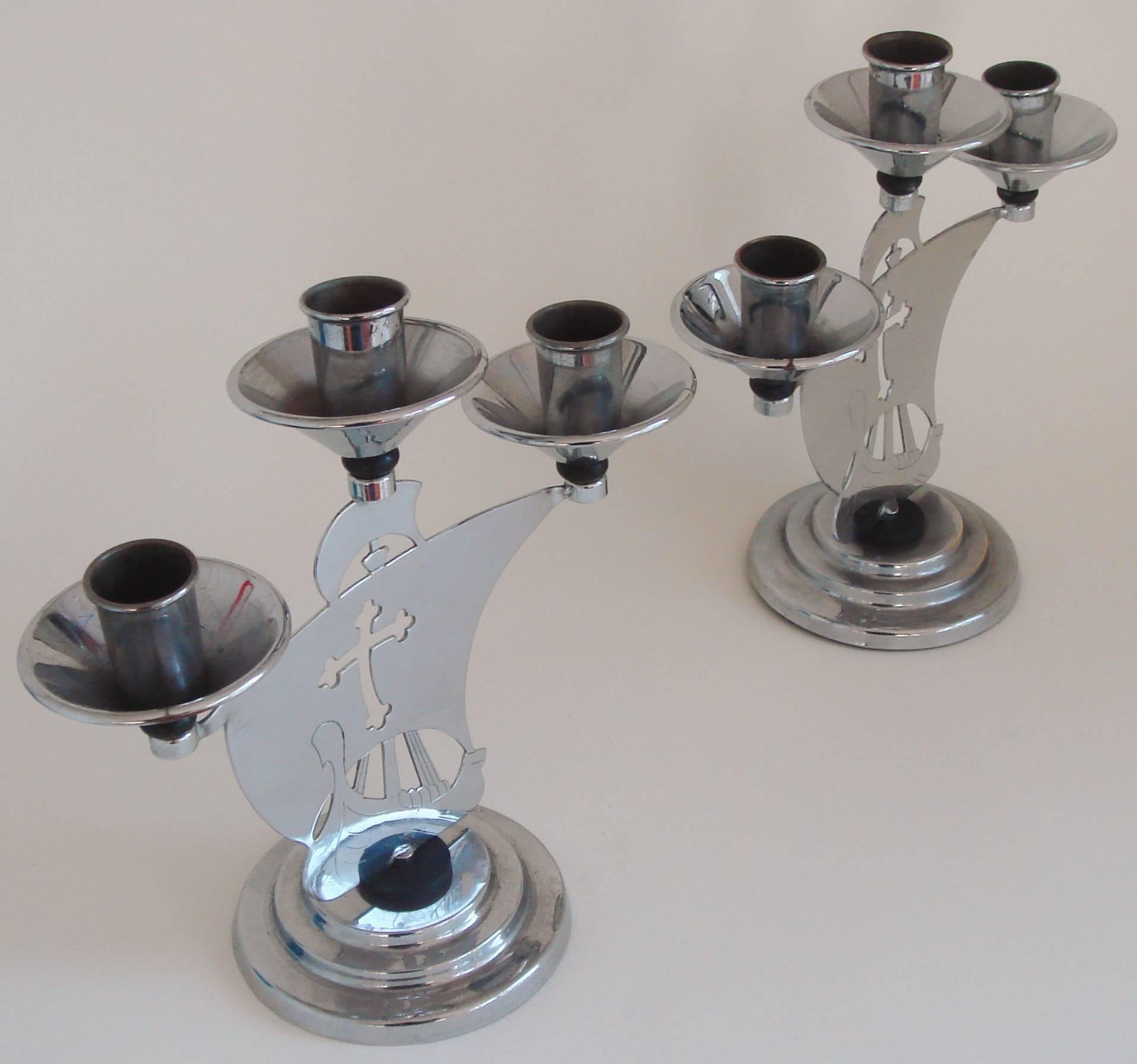 Pair of English Art Deco Triple Candle Holders in Chrome and Black Bakelite. For Sale 1