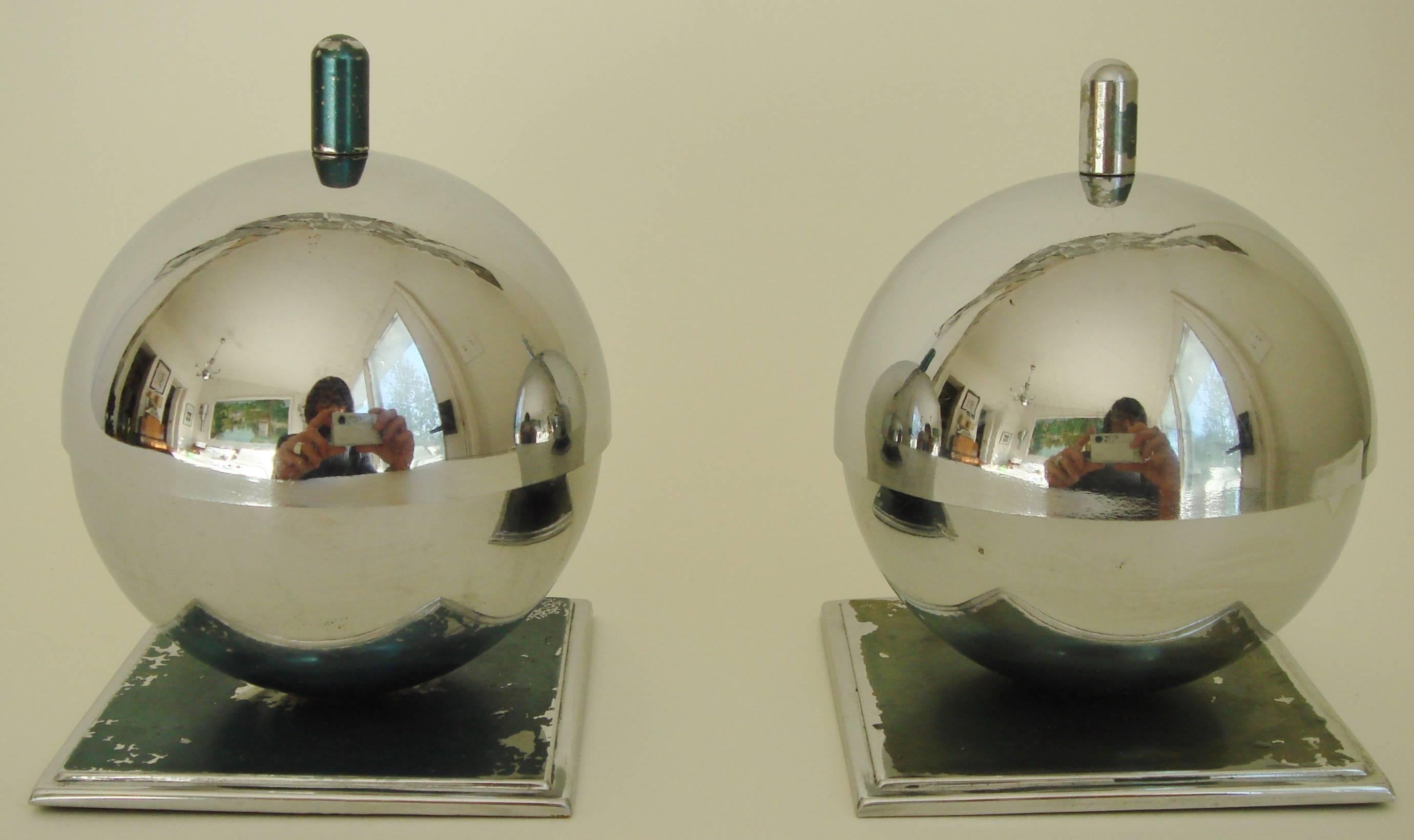 The design of this pair of American Art Deco chrome with gunmetal blue paint 