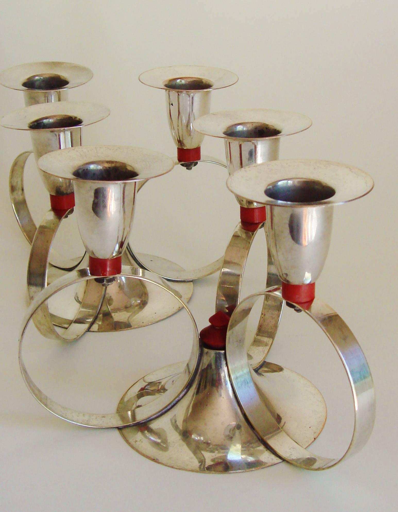 Mid-20th Century Pair of American Art Deco Silver Plated Candleholders with Red Bakelite Accents For Sale