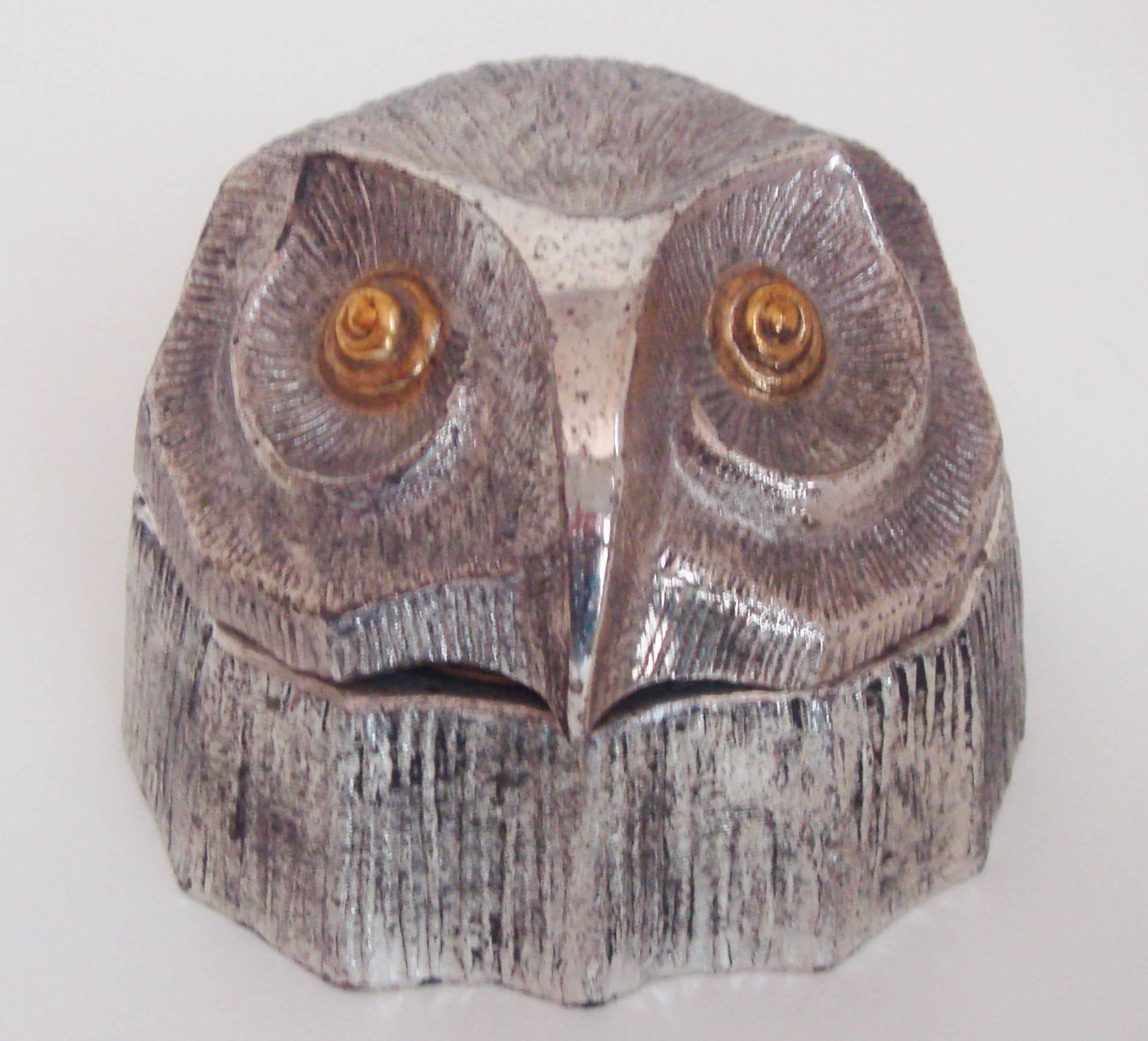 Mid-20th Century Japanese Mid-Century Chrome and Brass-Plated Figural Owl's Head Alarm Clock