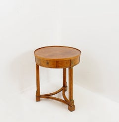 19th-century Empire-style guéridon in light-colored wood