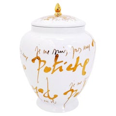"Je ne suis pas une potiche" Porcelain vase by Dominique Degueldre - 2018