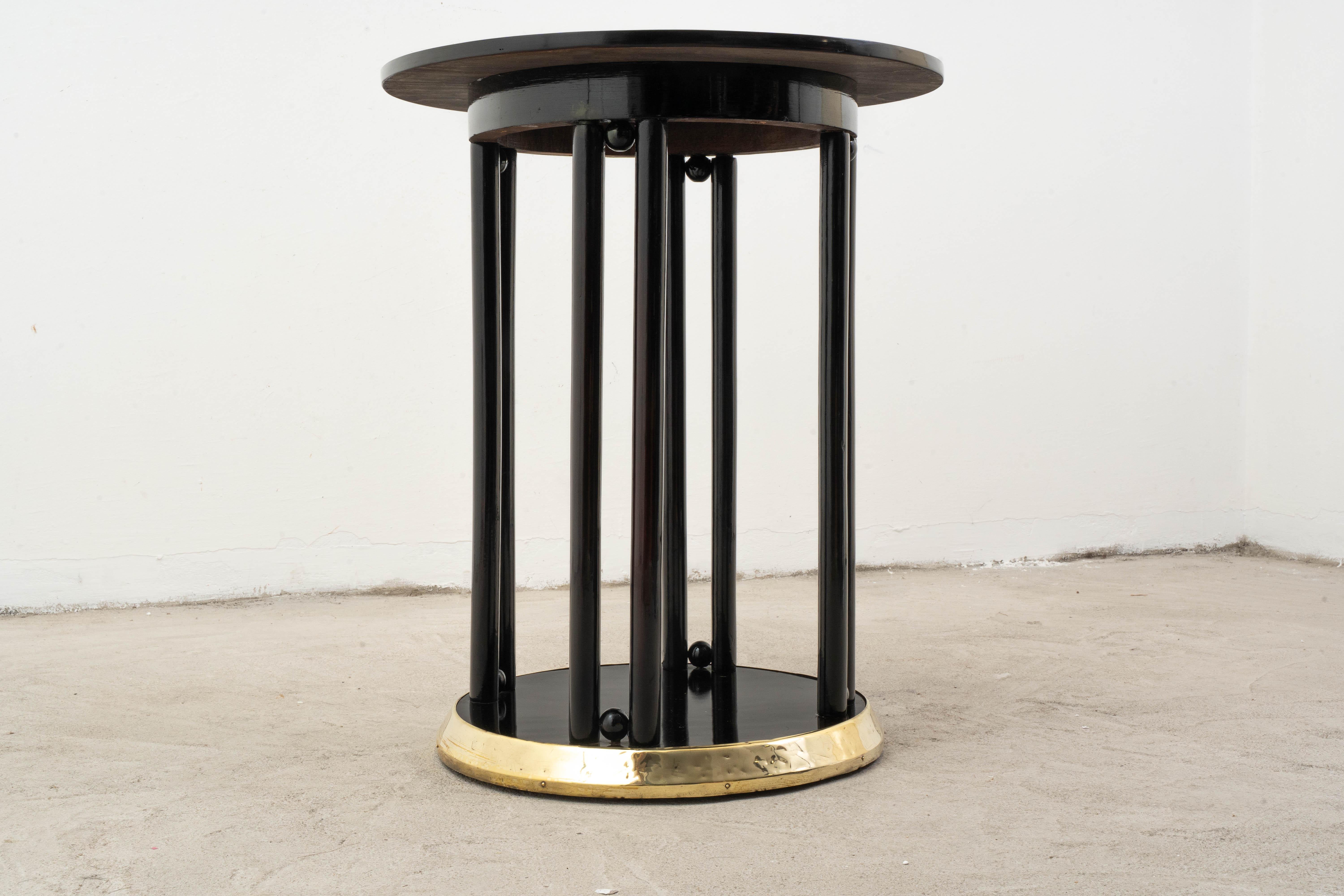 J.&J. Kohn - Josef Hoffmann - Side Table - Fledermaus - Beech In Good Condition For Sale In Budapest, HU