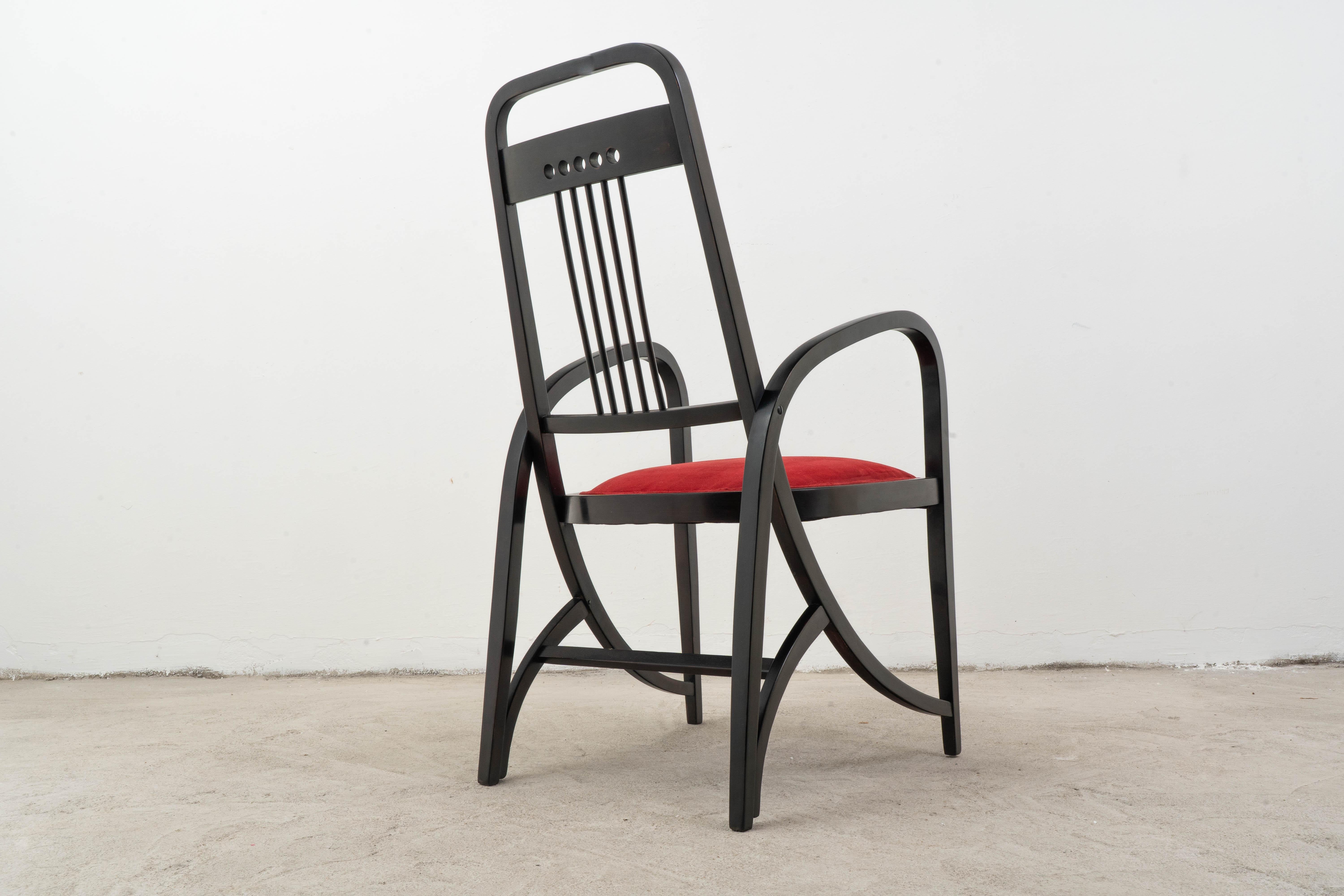 Austrian Thonet - Michael Thonet - No. 511 - Armchair -  Beech For Sale
