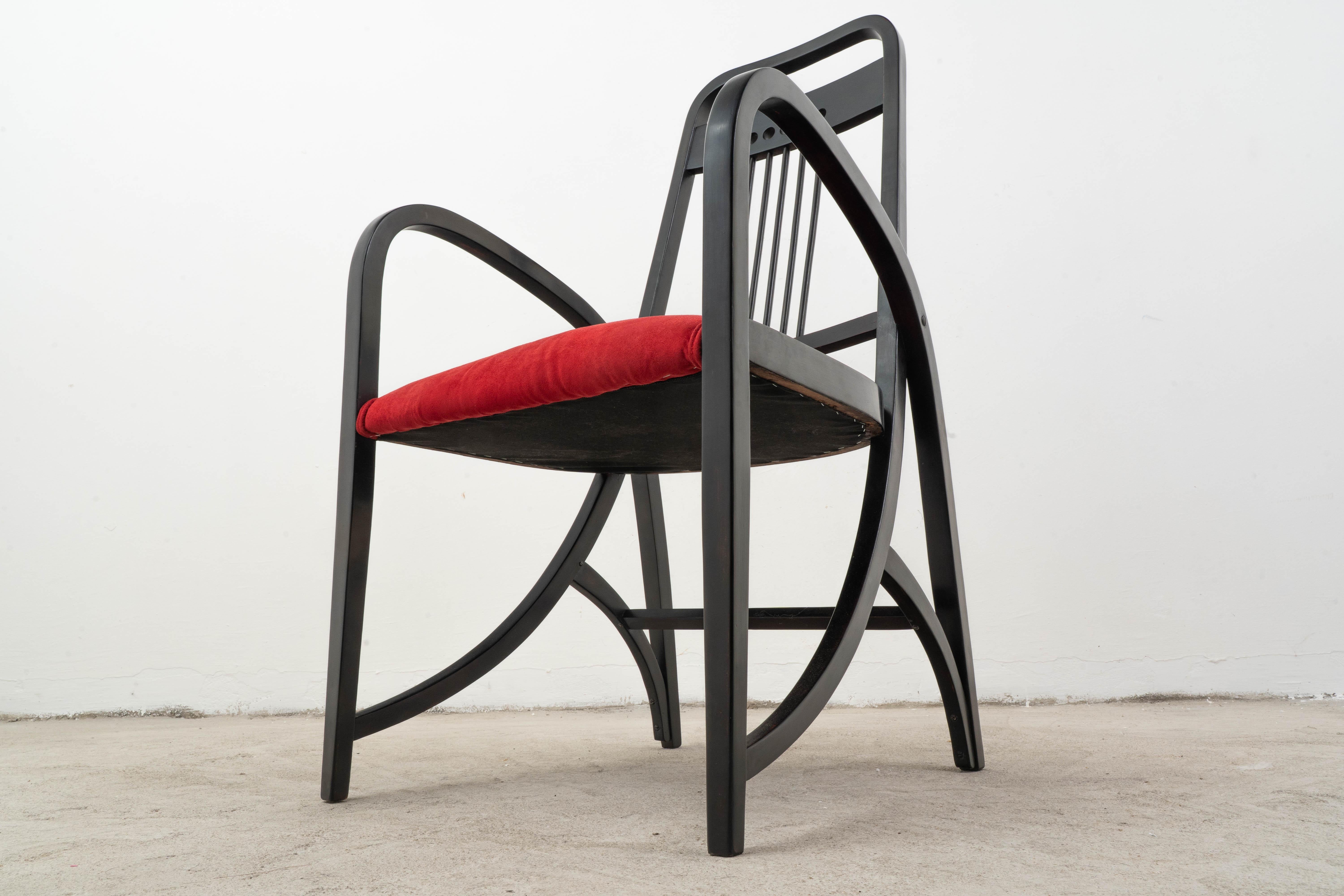 Thonet - Michael Thonet - No. 511 - Armchair -  Beech For Sale 1