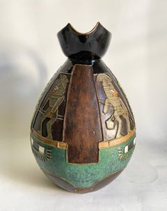Brocca in ceramica della scuola secessionista di Stellmacher Teplitz con decorazione raffigurante un cavaliere, 1905 circa