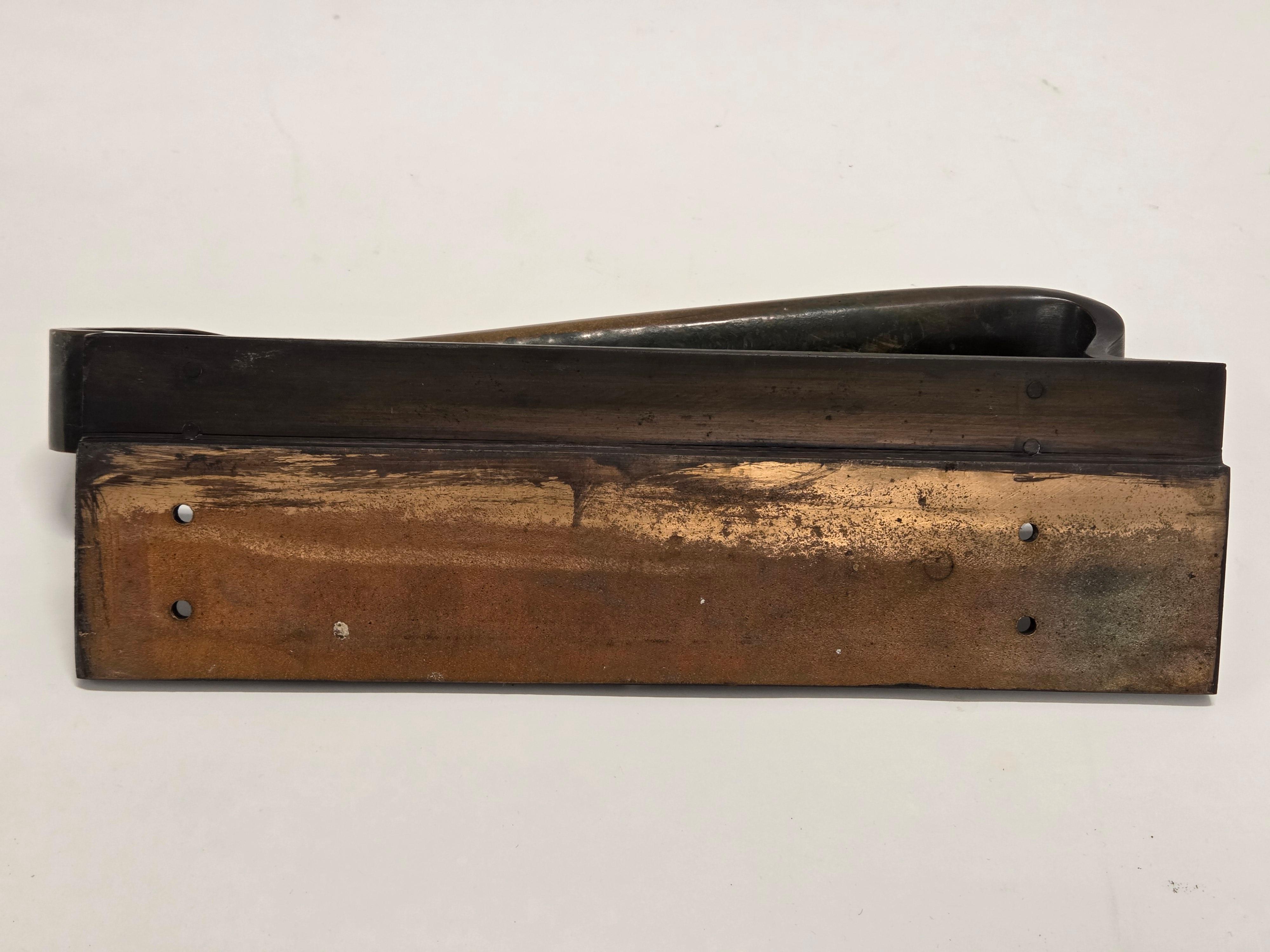 Türgriffe aus Bronze von Alvar Aalto für Valaistustyö im Angebot 8