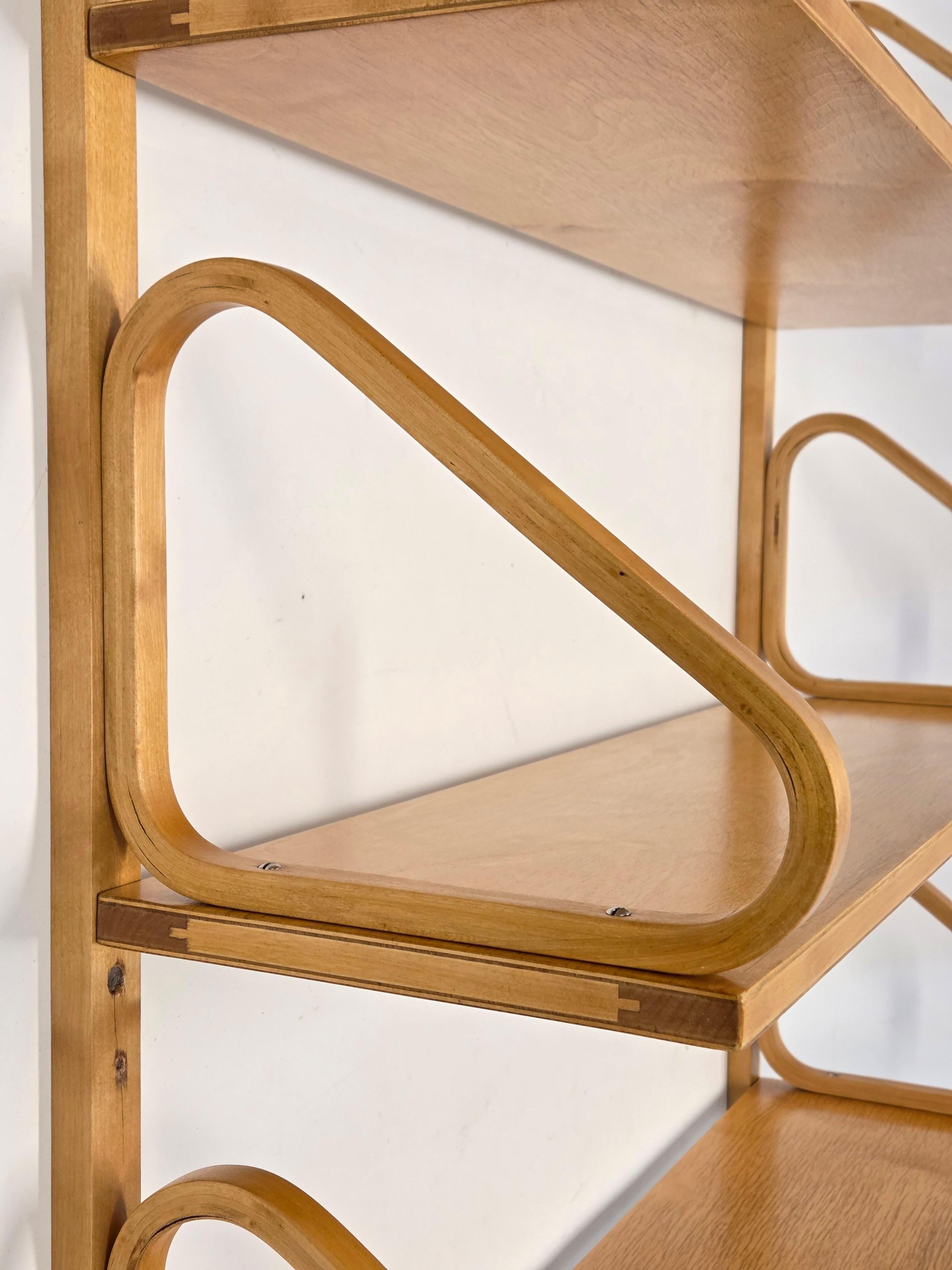 Scandinavo moderno Scaffale Alvar Aalto Model 112B-3 di Artek anni '60 in vendita