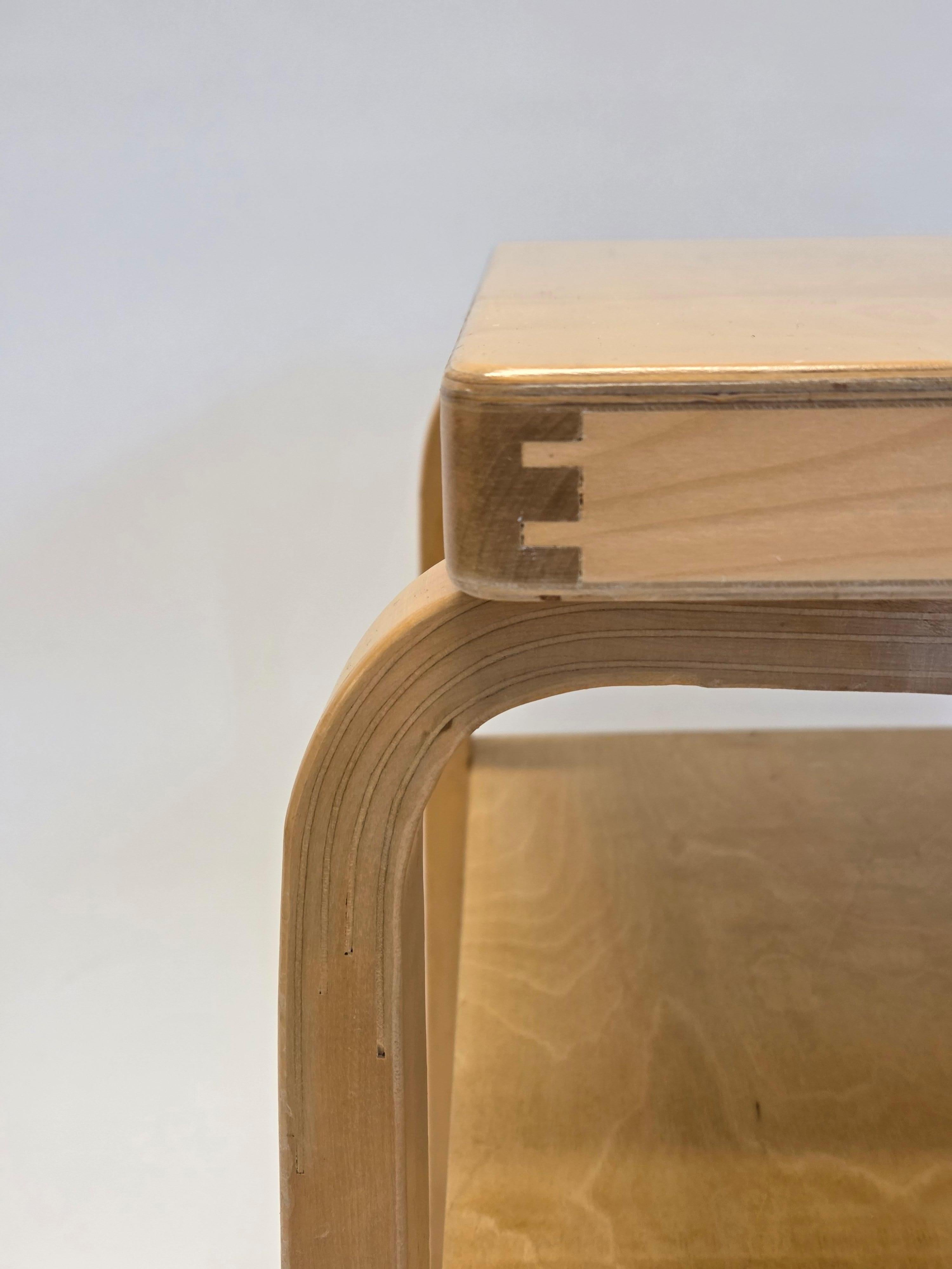Alvar Aalto Side Table by Artek 1950s-1960s In Good Condition For Sale In Espoo, FI