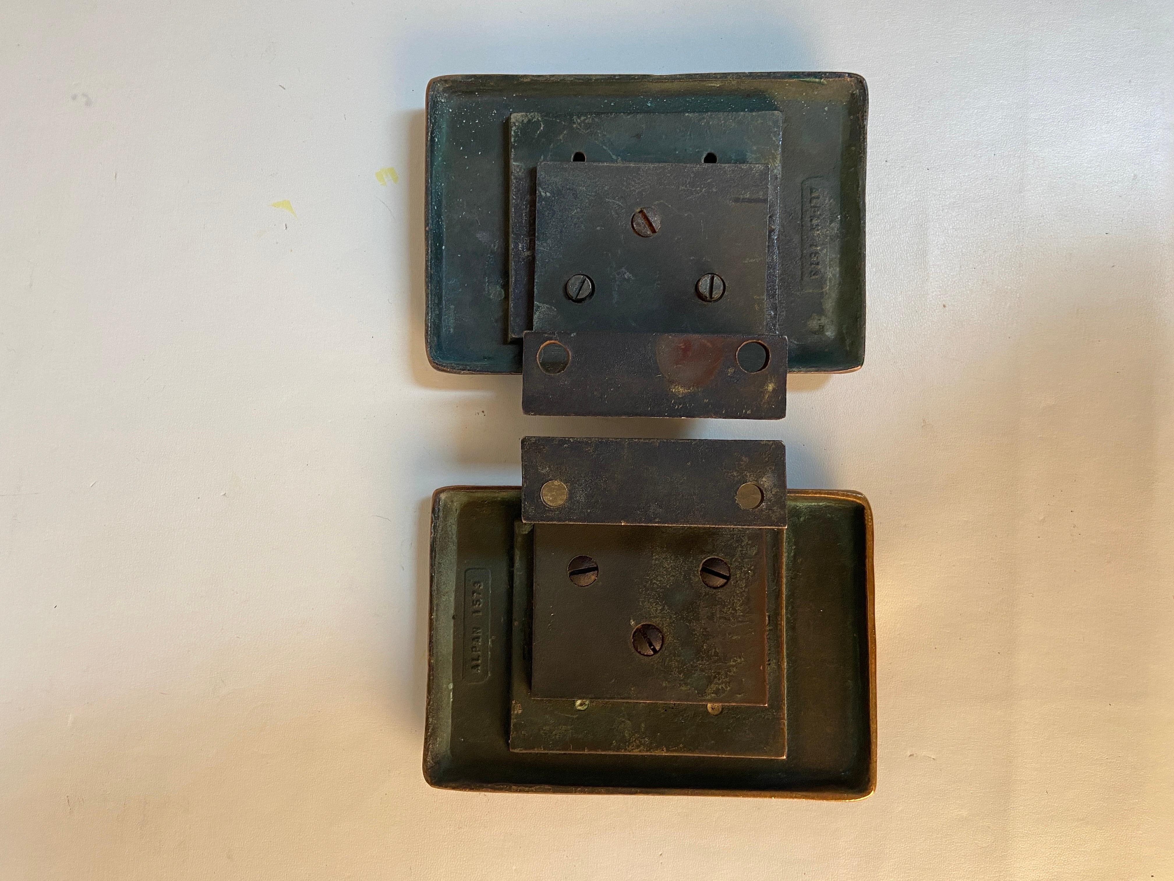 Brutalist Pair of Bronze Push Pull Door Handles with Relief In Excellent Condition For Sale In London, GB