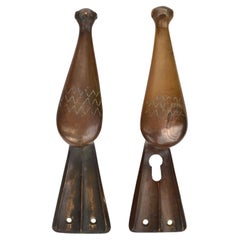 Paire de poignées de porte Push and Pull en bronze représentant des colombes