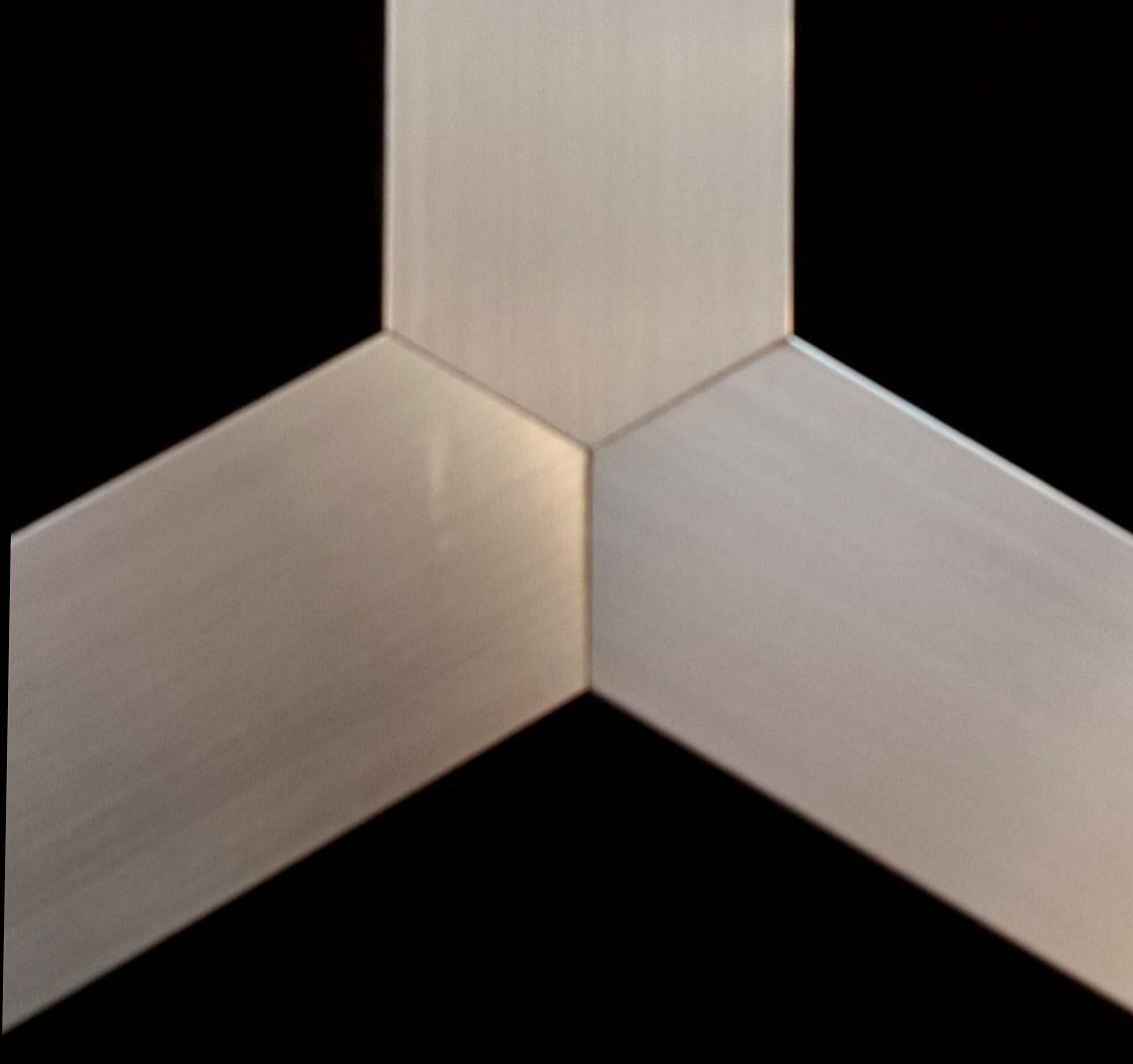 European Unique Round Dining Table