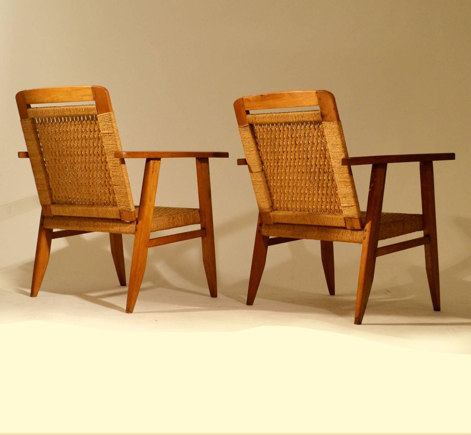 Mid-Century Modern Pair of Oak and Rush Lounge Chairs by Rene Gabriel