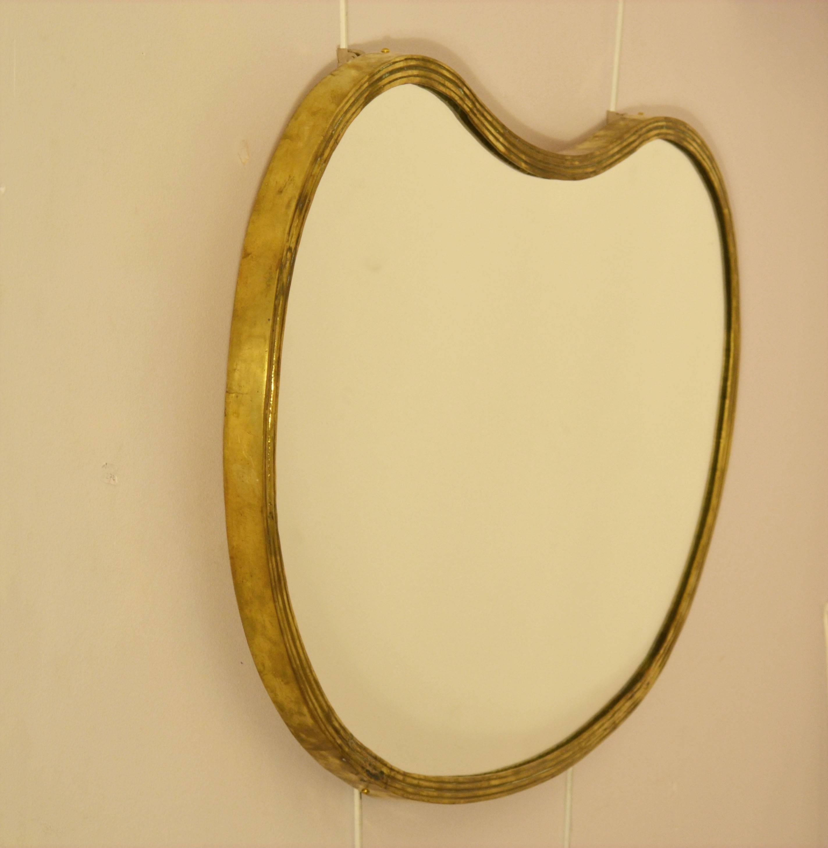 kidney shaped mirror