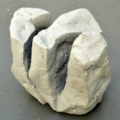 Sculpture abstraite blanc craie de Bryan Blow 1