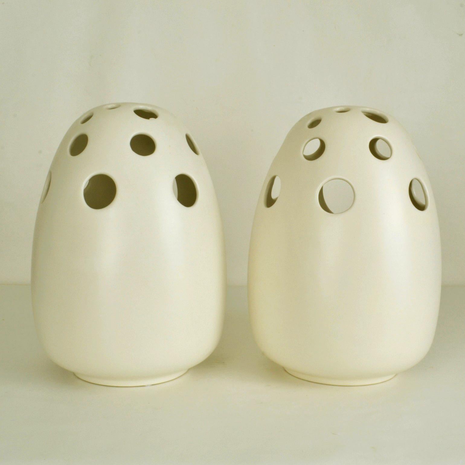 Pair of Large Sculptural Cream Ceramic Vases For Sale 6