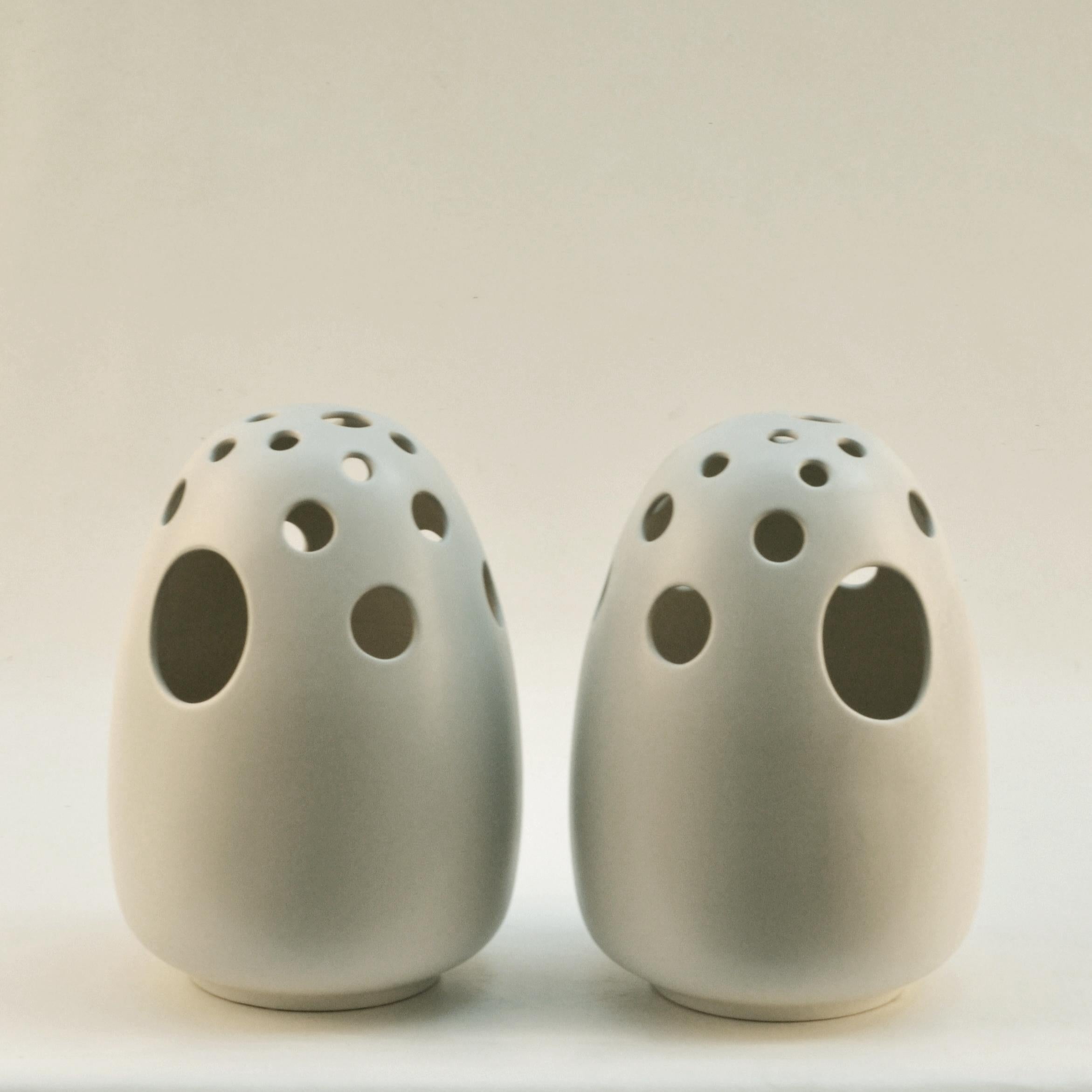Contemporary Pair of Large Sculptural Cream Ceramic Vases For Sale