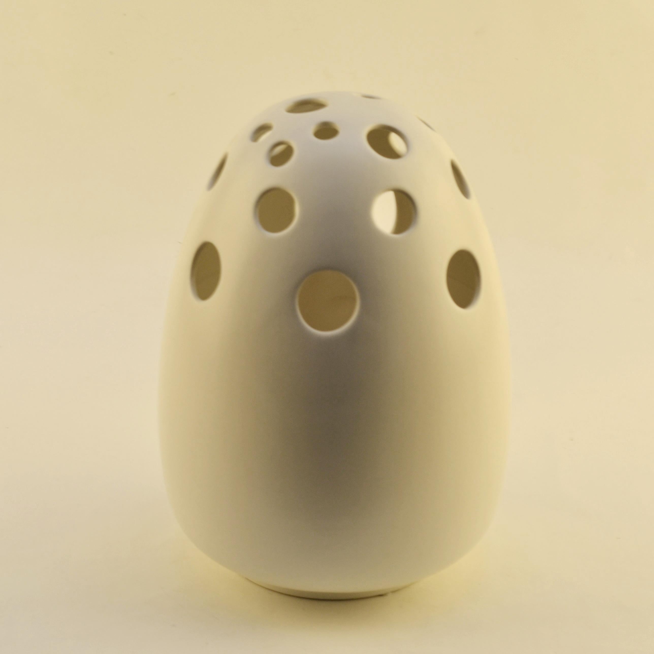 Pair of Large Sculptural Cream Ceramic Vases For Sale 1