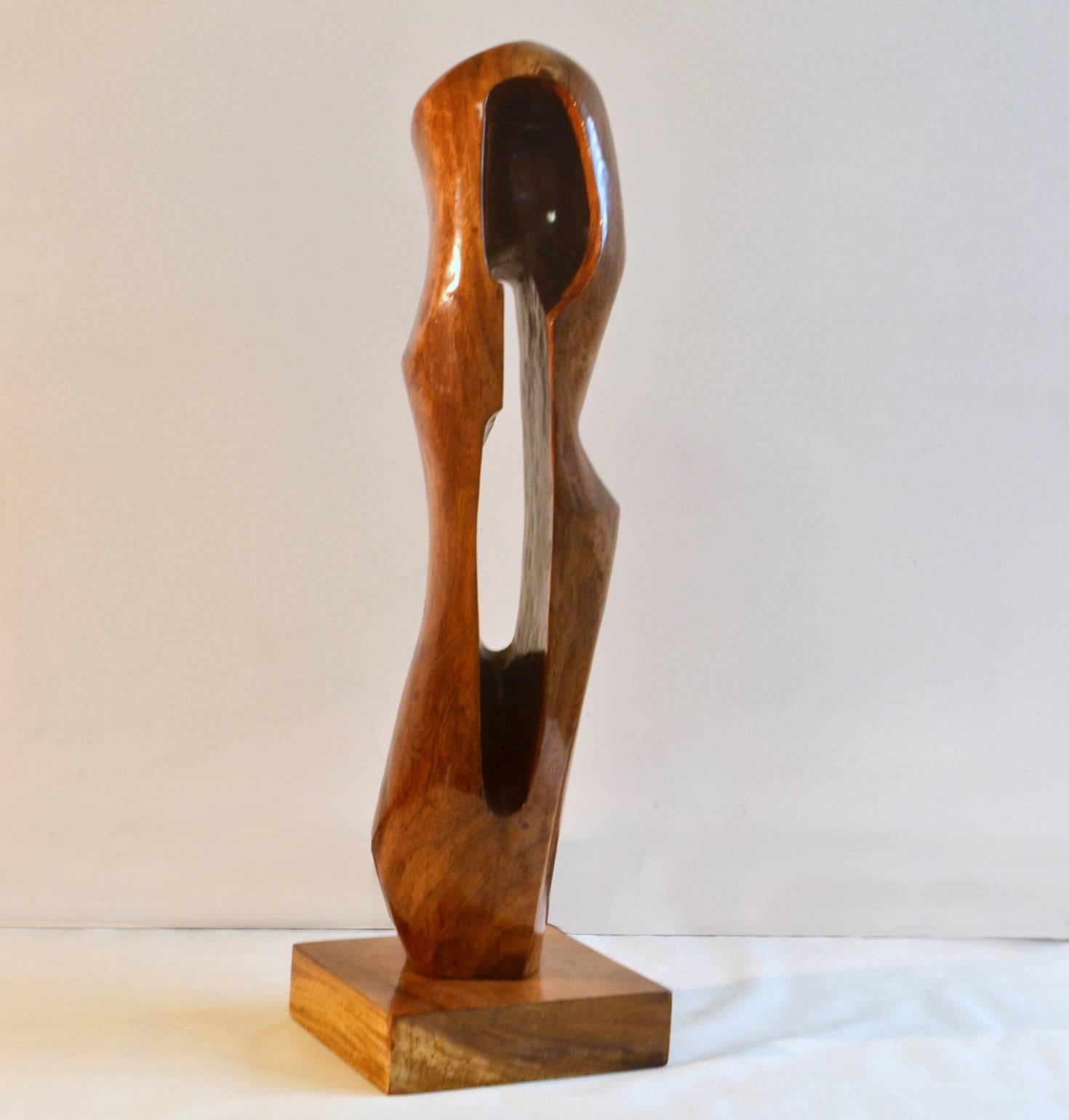 British  Midcentury Abstract Sculpture in Hand-Carved Wood Height 51 Inch / 13cm