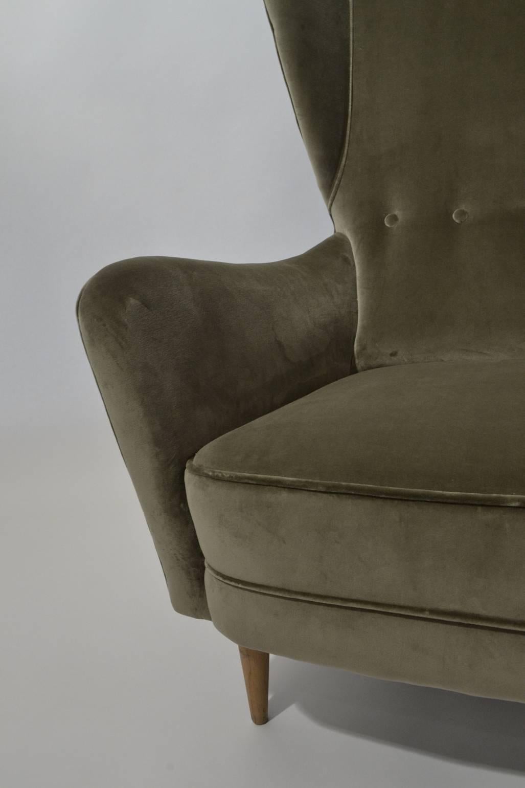 Mid-Century Modern 1950's Italian Paolo Buffa Two-Seater Wingback Sofa in Grey Velvet