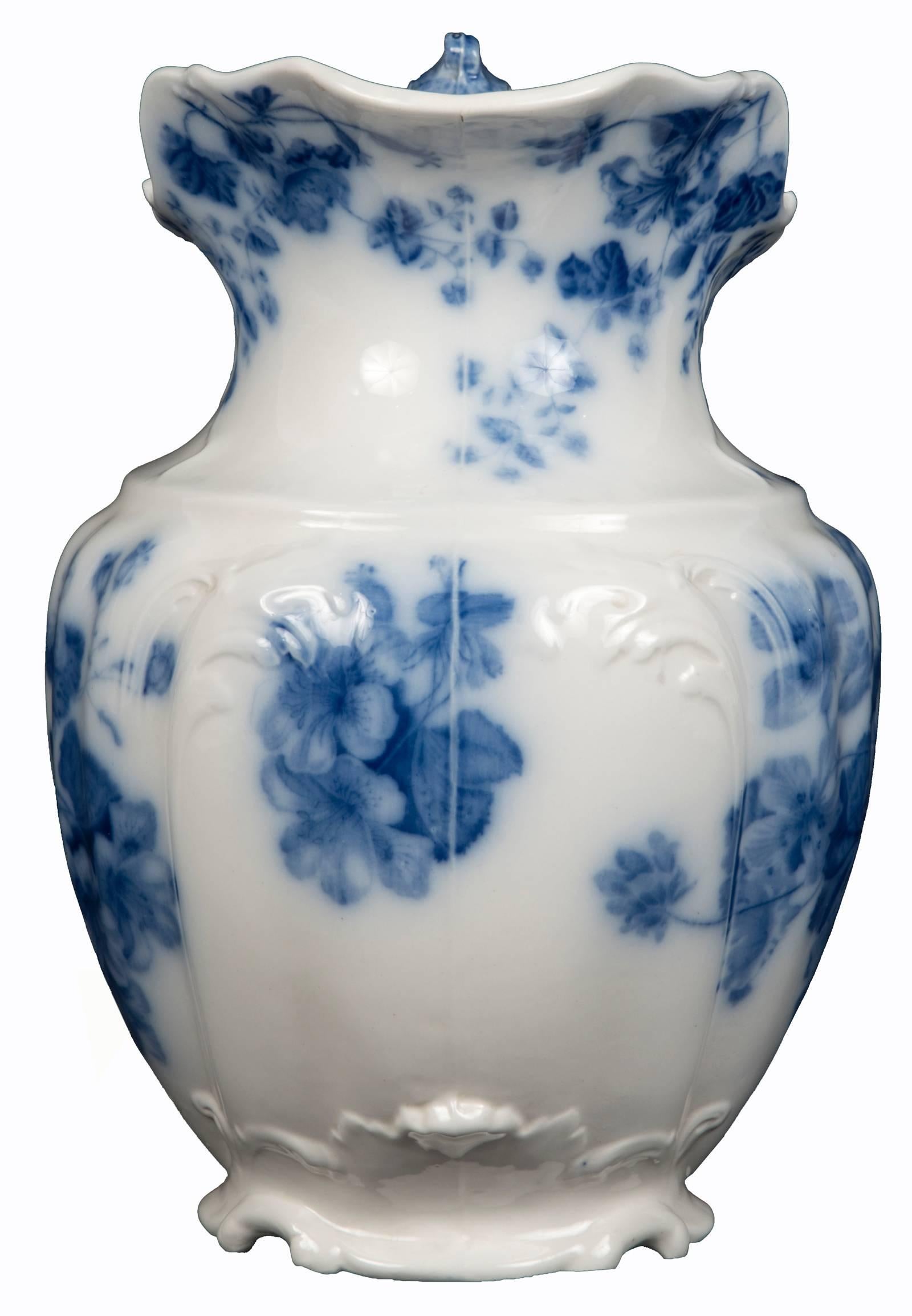 English Manhattan Royal Semi-Procelain Johnson Bros. England Flow Blue Wash Bowl