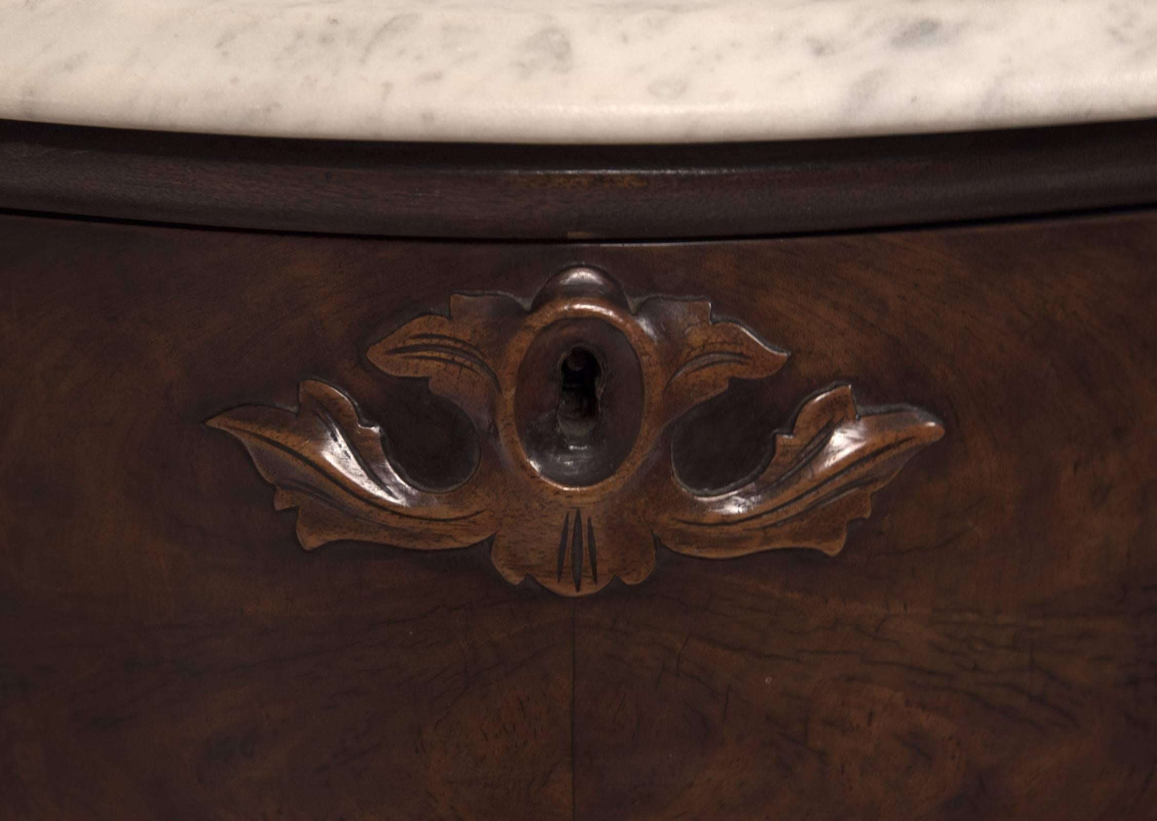 North American 19th Century Victorian Marble-Top Walnut Washstand