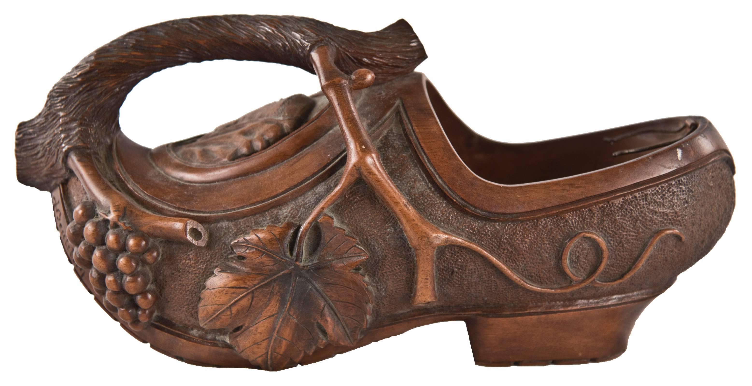 Carved Wooden Shoe Wine Bottle Carrier In Good Condition In Salt Lake City, UT