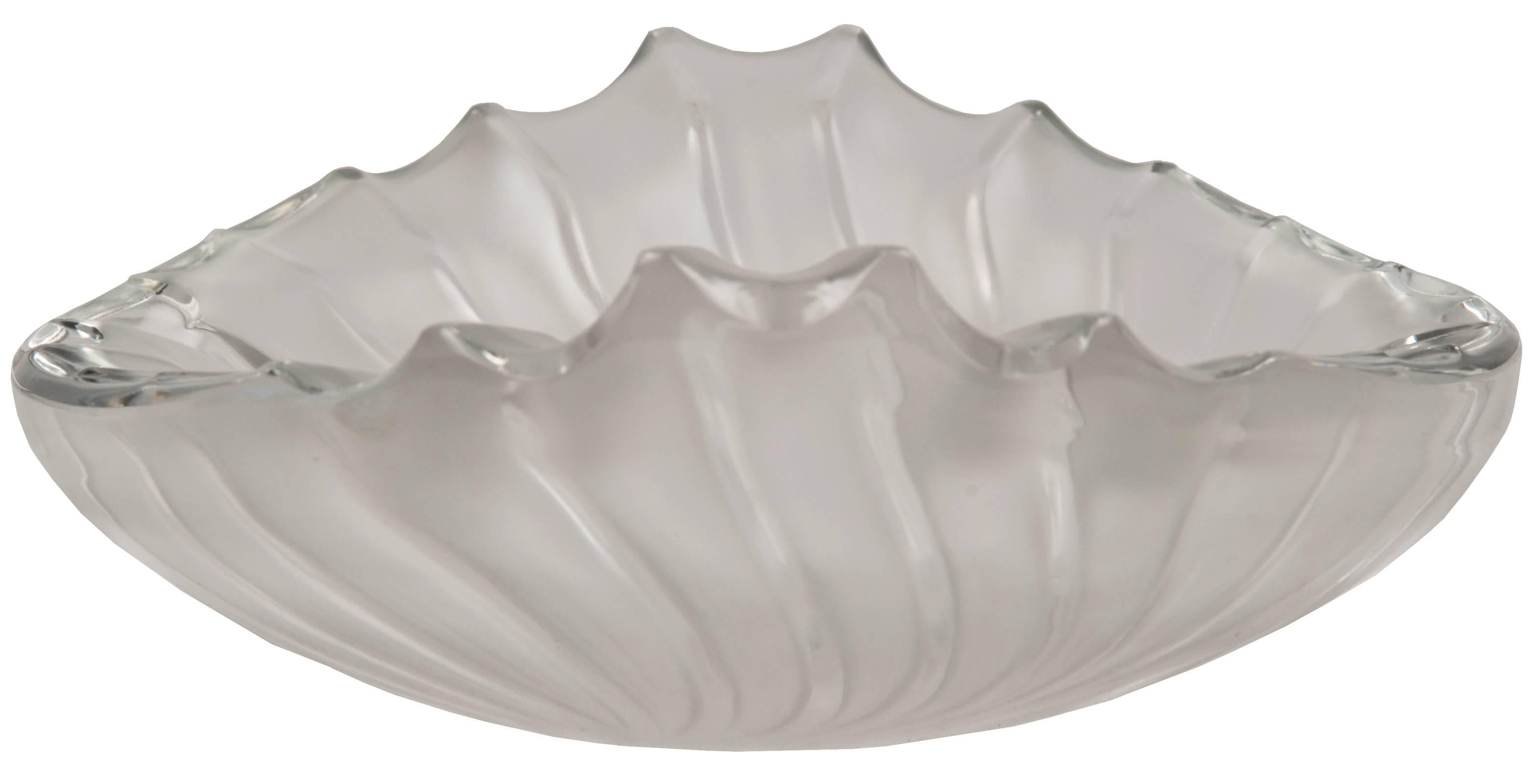 French Lalique art Deco Frosted Crystal Centrepiece Bowl For Sale