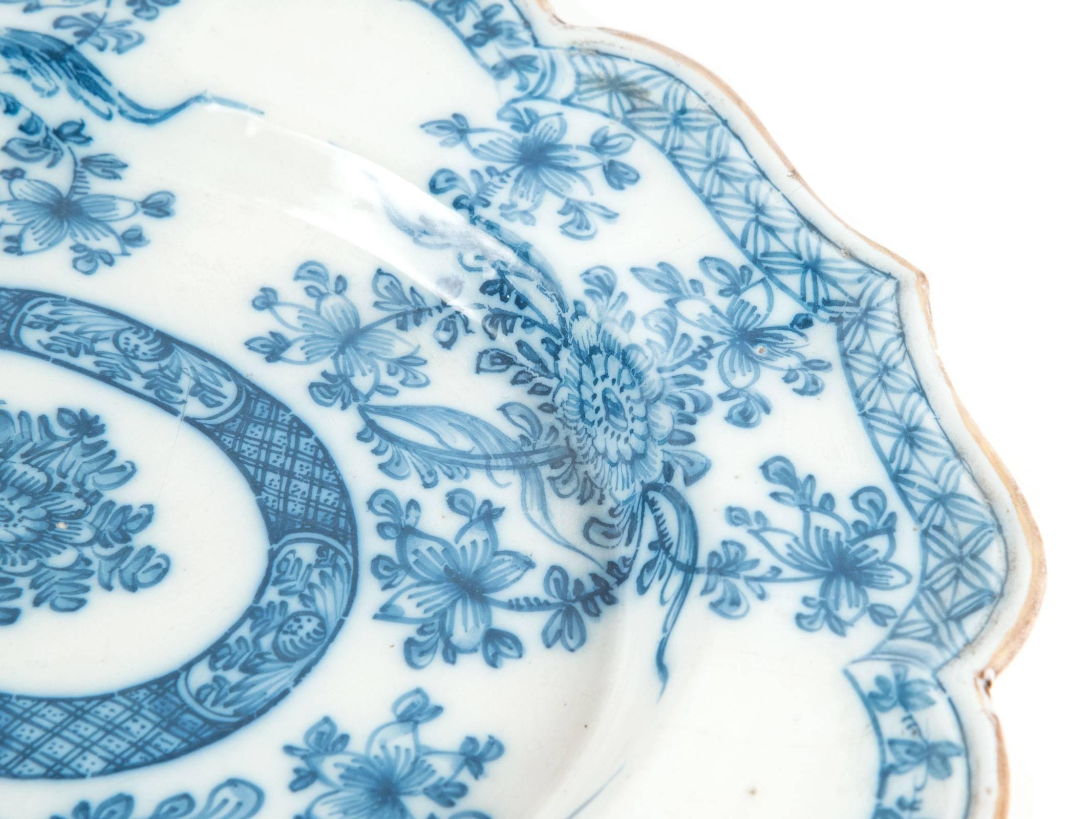 Chinese Lotus-Shape Blue and White Porcelain Plate In Good Condition In Salt Lake City, UT