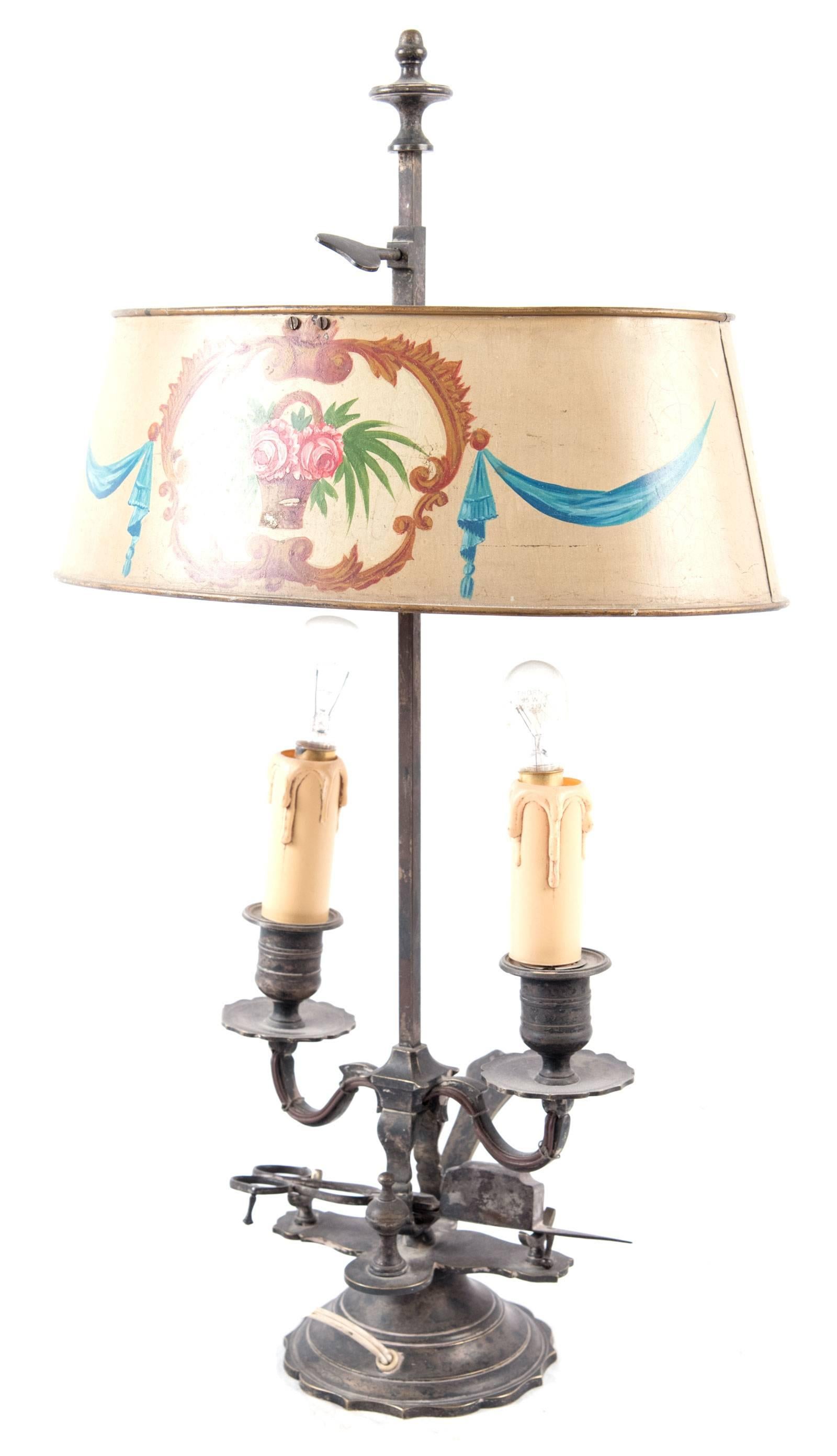 19th Century French Beaux-Arts Bouillotte Lamp with Painted Metal Shade For Sale 2