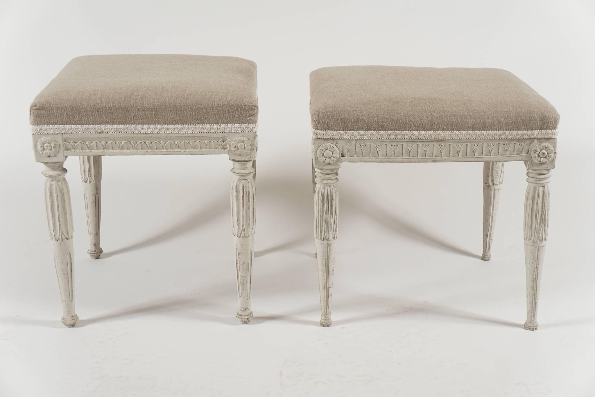 Swedish Gustavian Period Painted Stools, circa 1790 In Good Condition In Kinderhook, NY