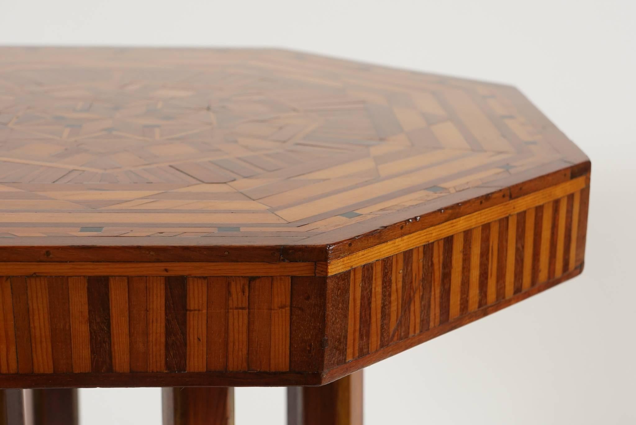 Remarkable Vienna Secessionist Parquetry Center Table, Austria, circa 1905 In Excellent Condition In Kinderhook, NY