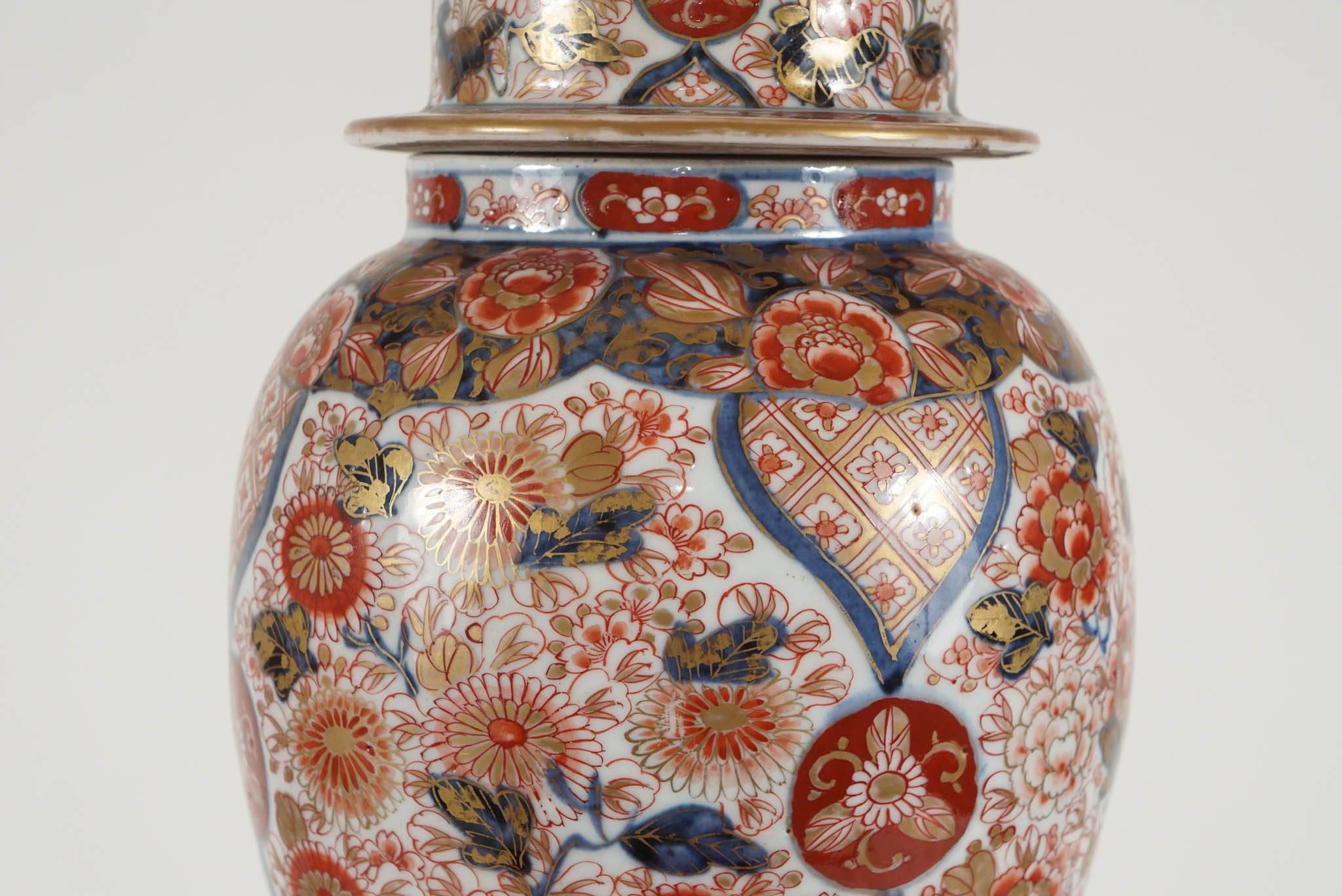 19th Century Pair of Edo Style Imari Porcelain Covered Jars, Japan, circa 1880