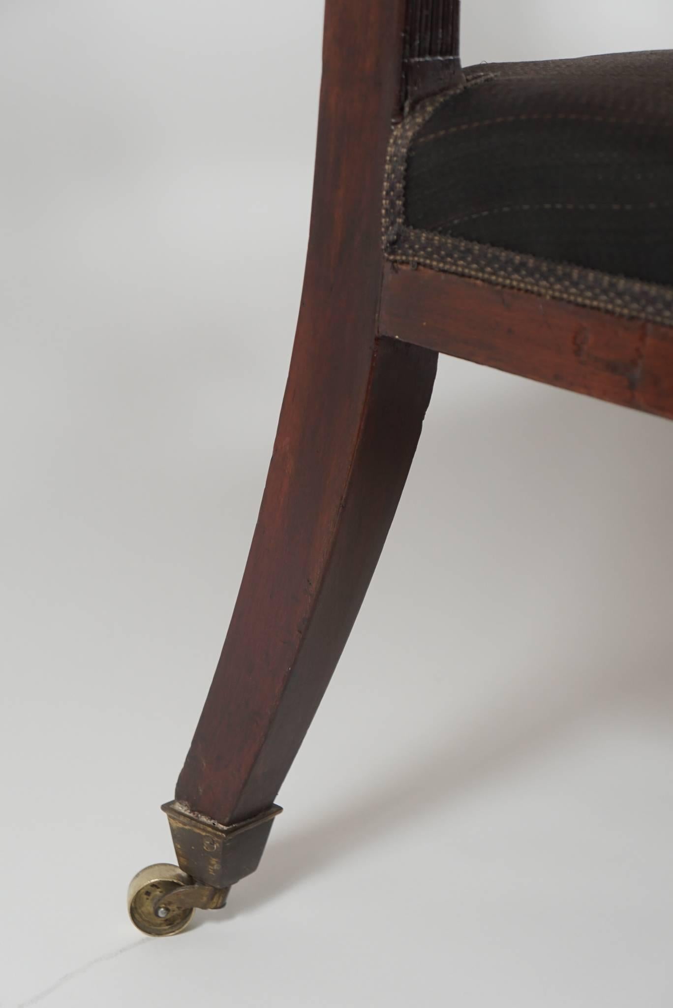 George III Sheraton Mahogany Settee, England, circa 1795 1