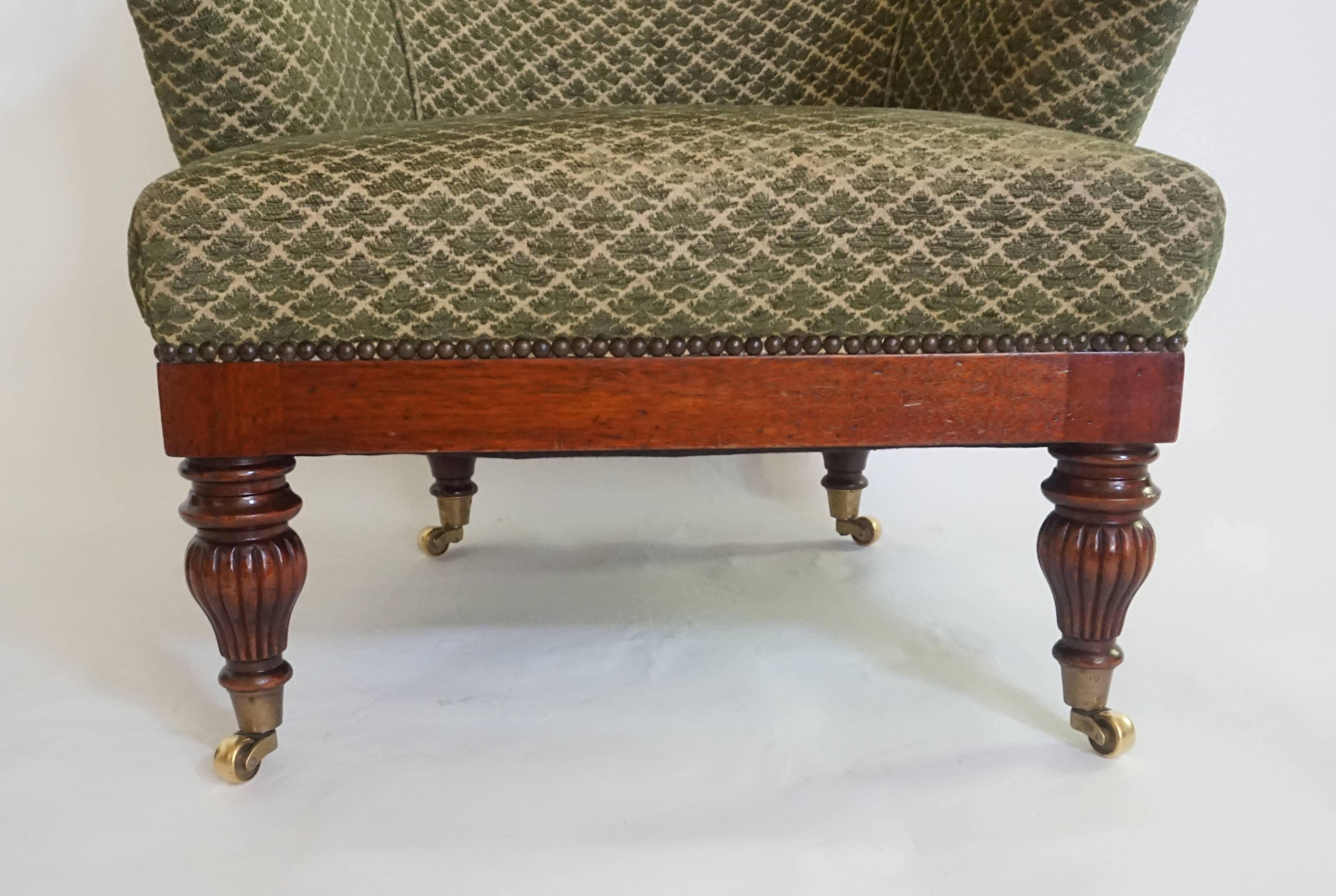 English Regency Style Tub or Club Chair Attributed to Howard and Sons In Good Condition In Kinderhook, NY