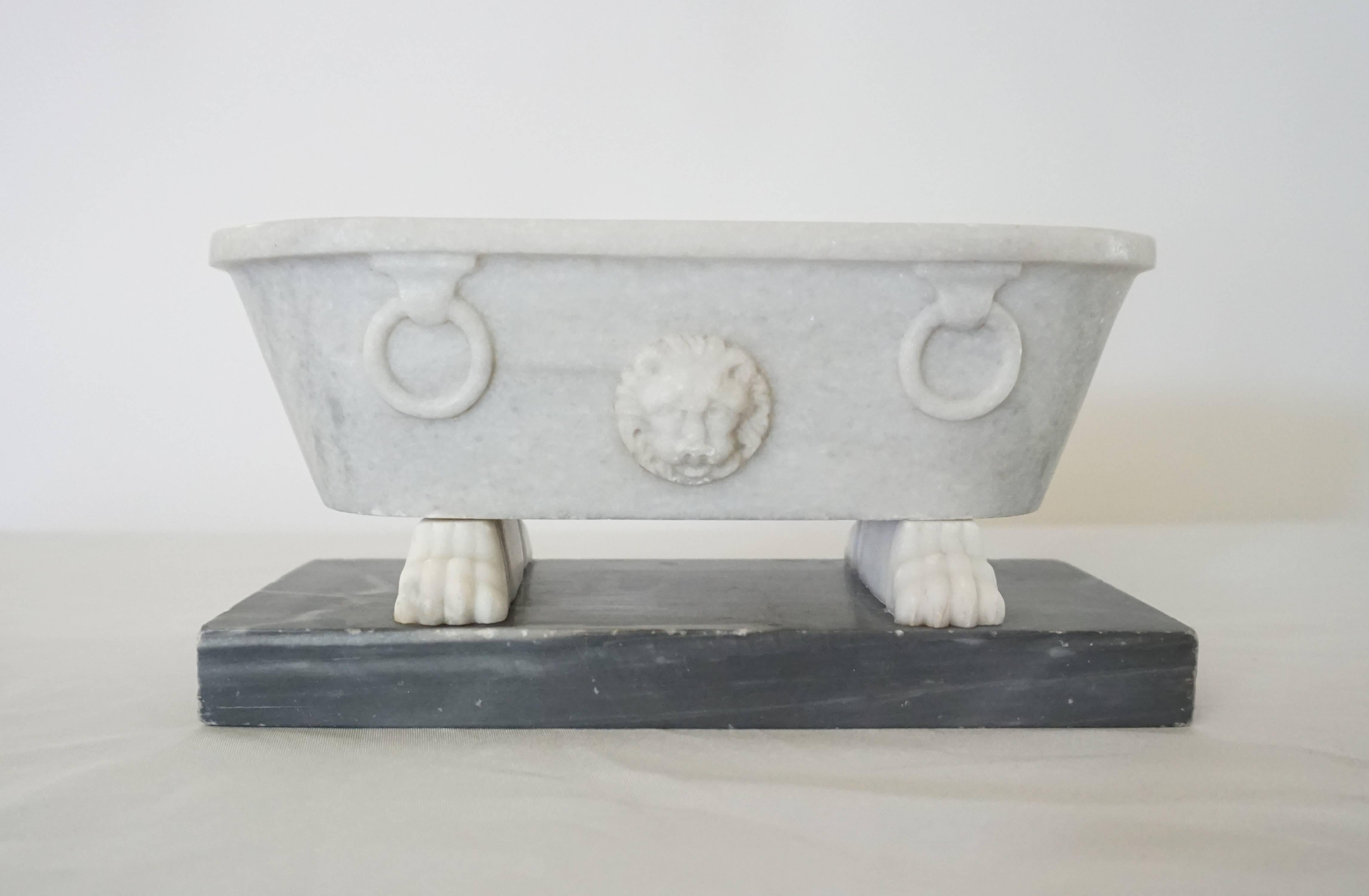 Two Marble Grand Tour Models of the Farnese Tubs, circa 1820 In Good Condition In Kinderhook, NY