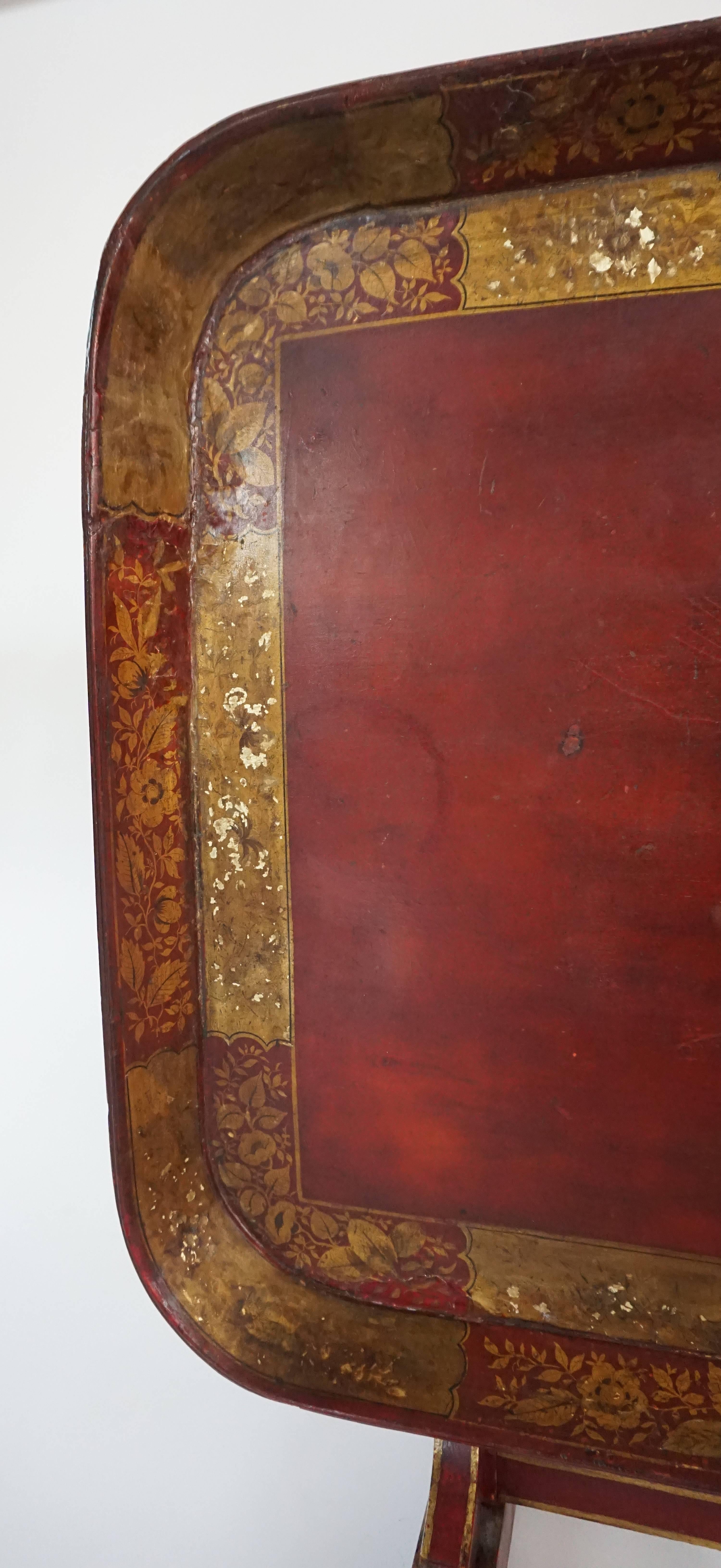19th Century English Regency Papier Mâché Tray Top Low Table / Firescreen, circa 1810