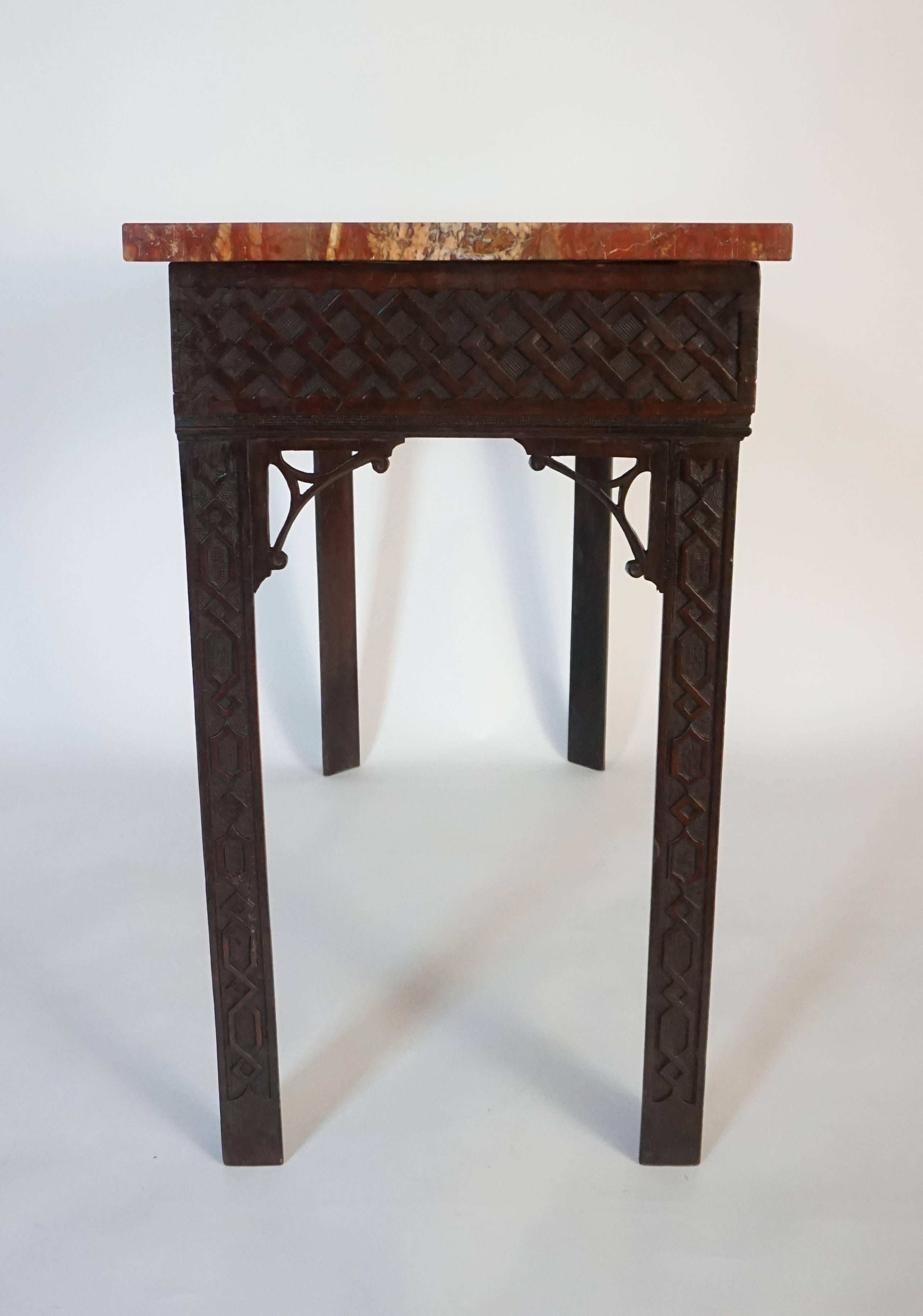 Irish Chippendale Carved Mahogany Side Table, circa 1760 In Good Condition In Kinderhook, NY