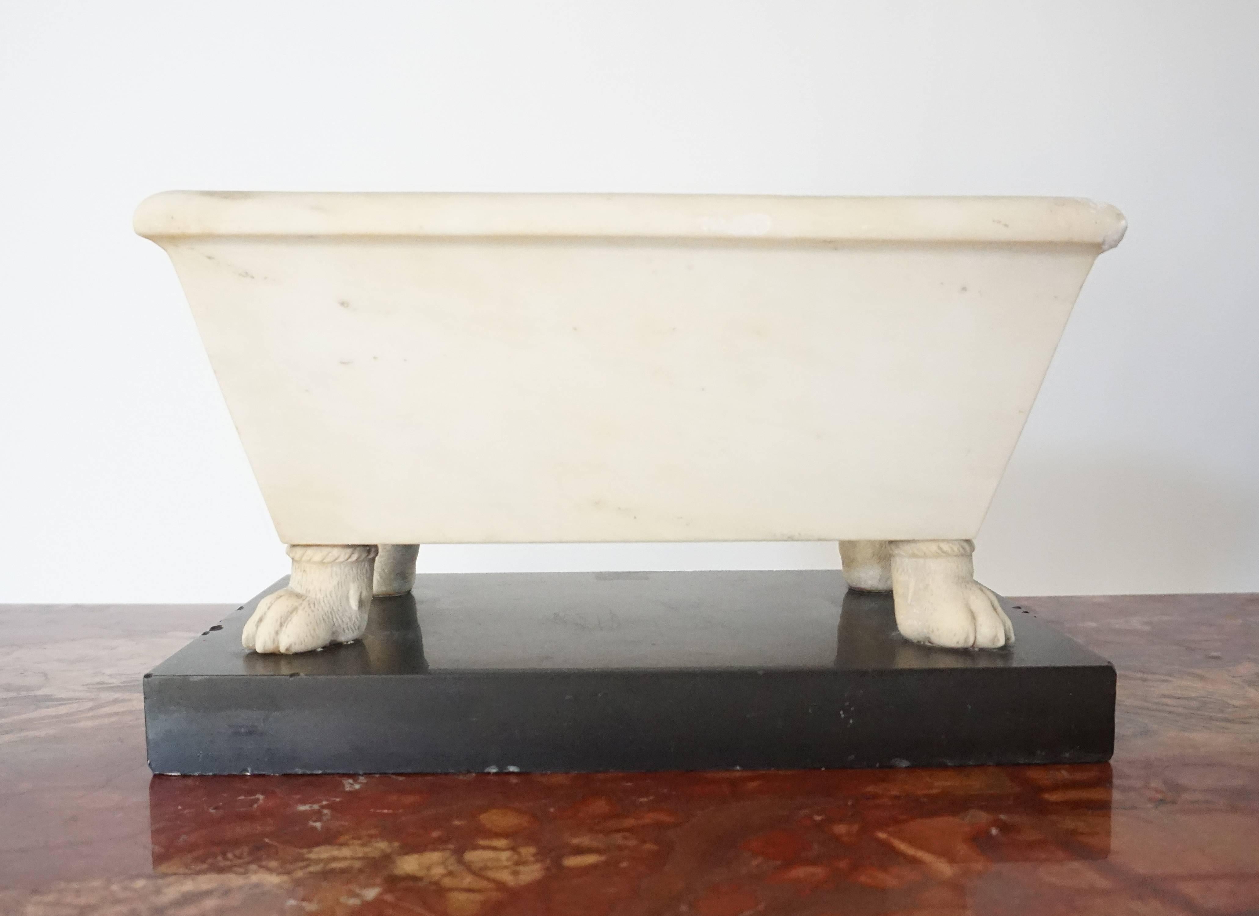 19th Century Grand Tour Carved Marble Model of a Lavacrum or Bath, circa 1820